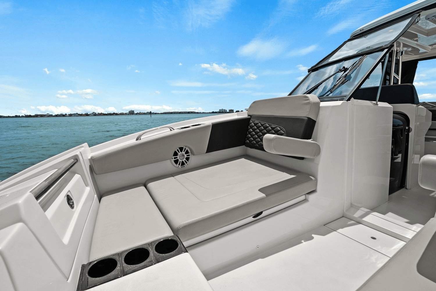 2021 Aquila 32 Image Thumbnail #29