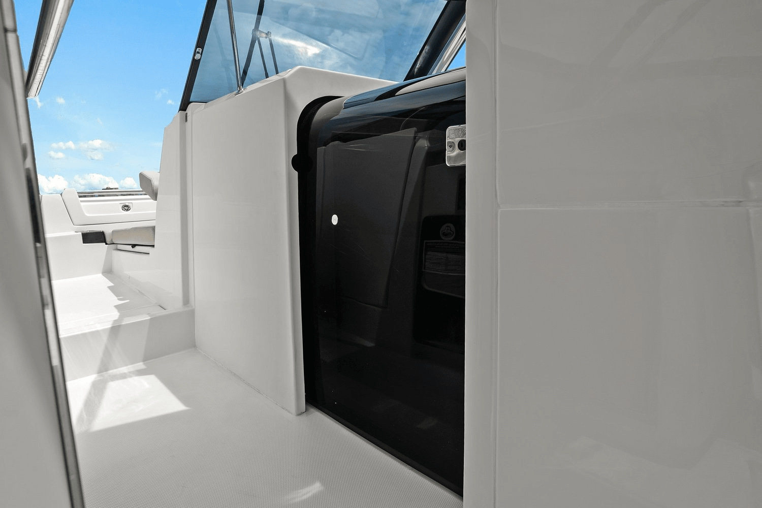 2021 Aquila 32 Image Thumbnail #45