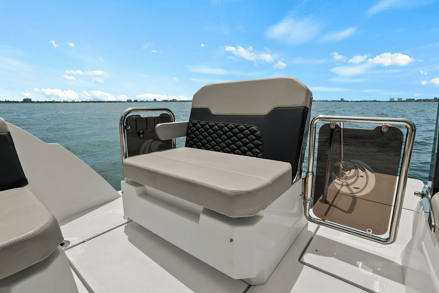 2021 Aquila 32 Image Thumbnail #38