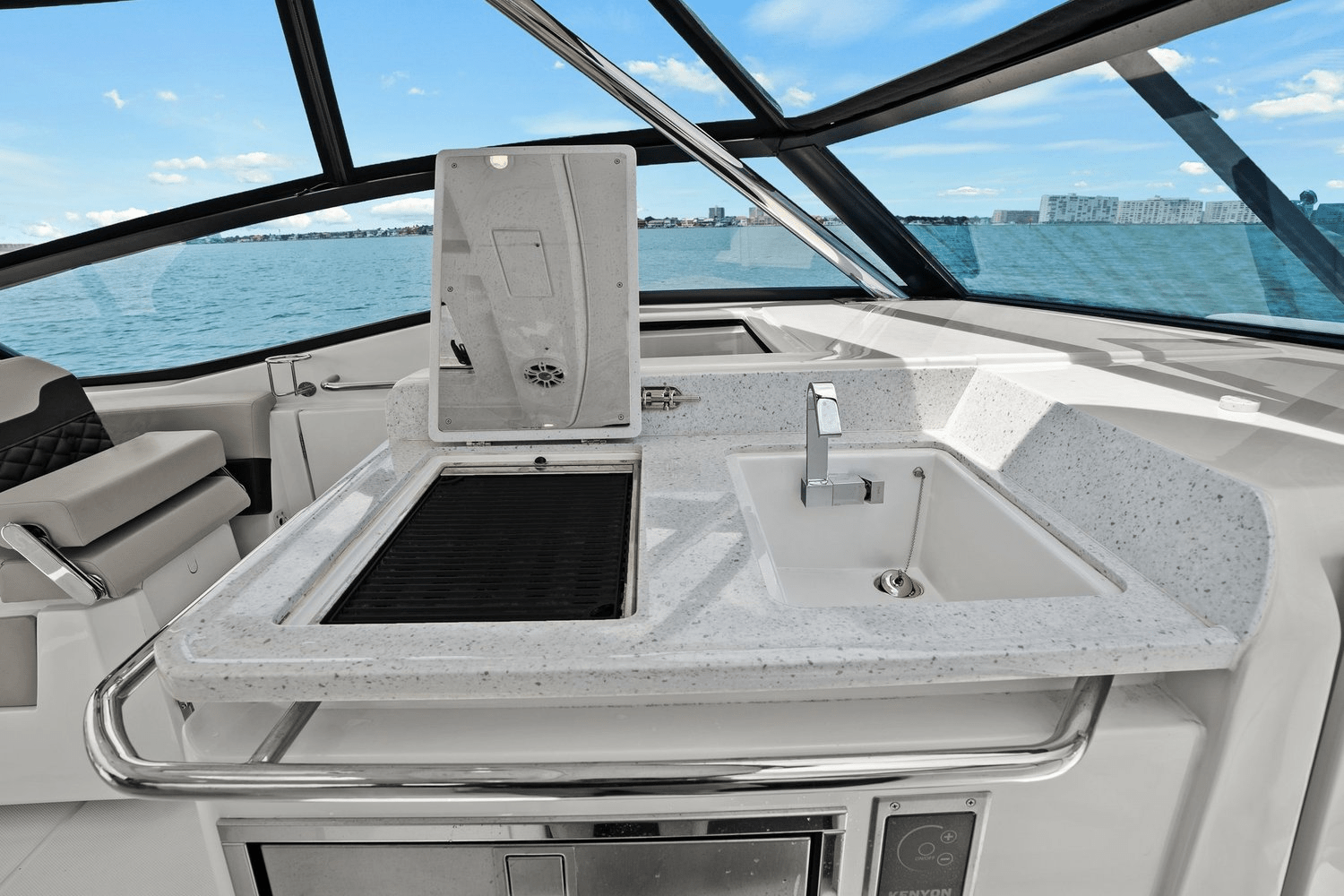 2021 Aquila 32 Image Thumbnail #30
