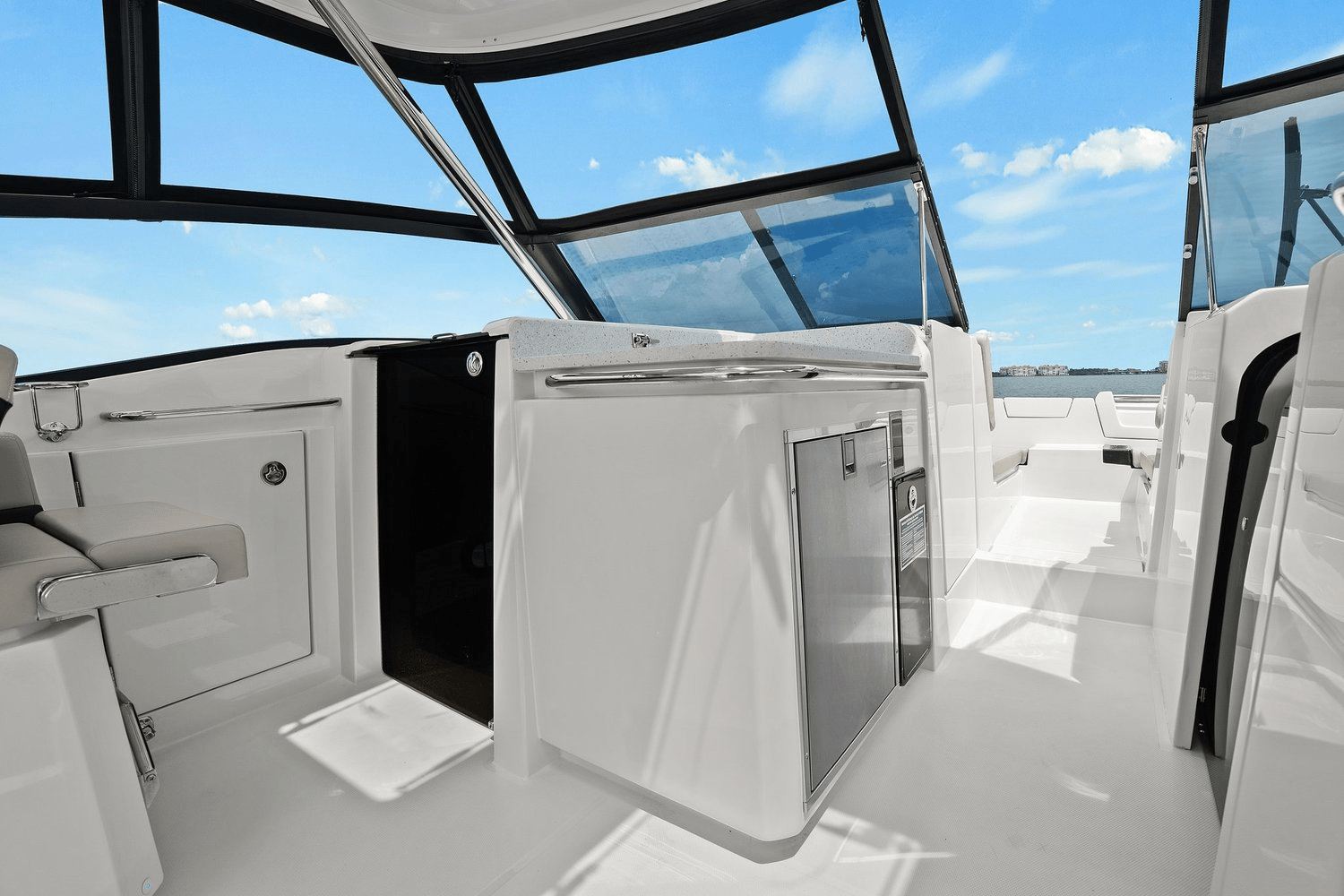 2021 Aquila 32 Image Thumbnail #44