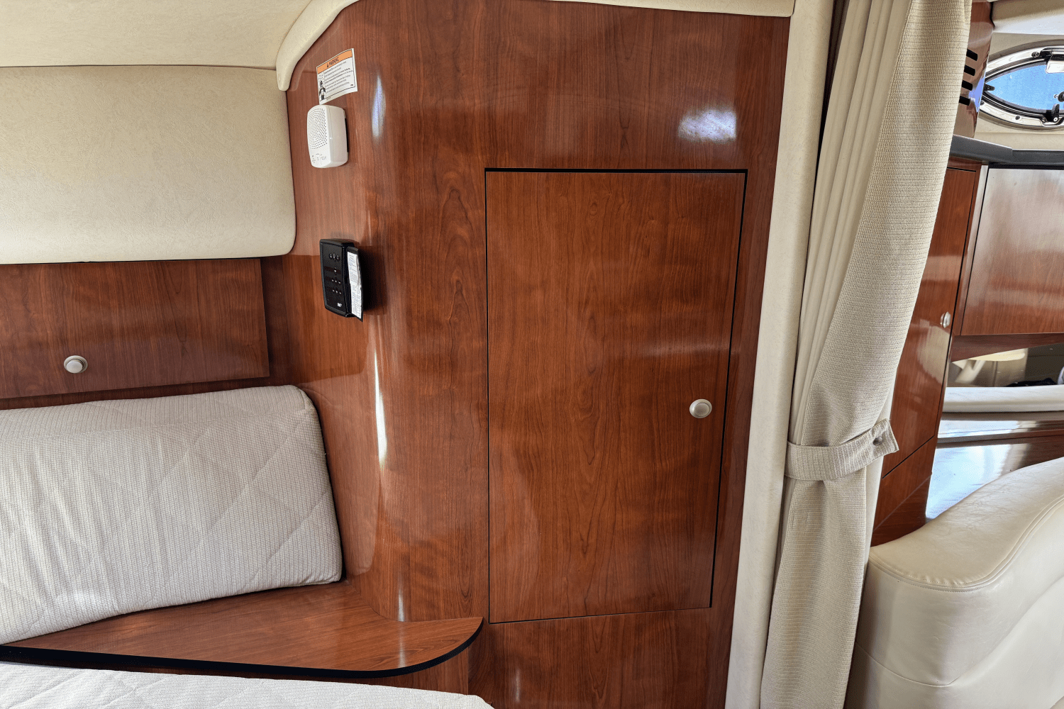 2007 Sea Ray 320 Sundancer Image Thumbnail #40