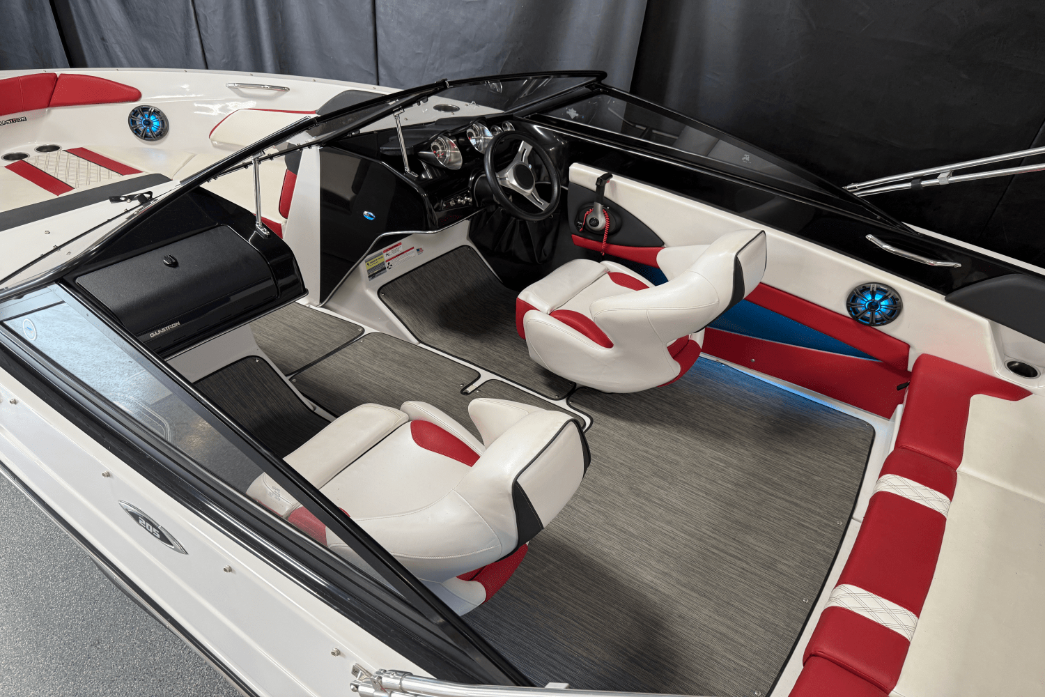 2019 Glastron GTS 205 Image Thumbnail #6