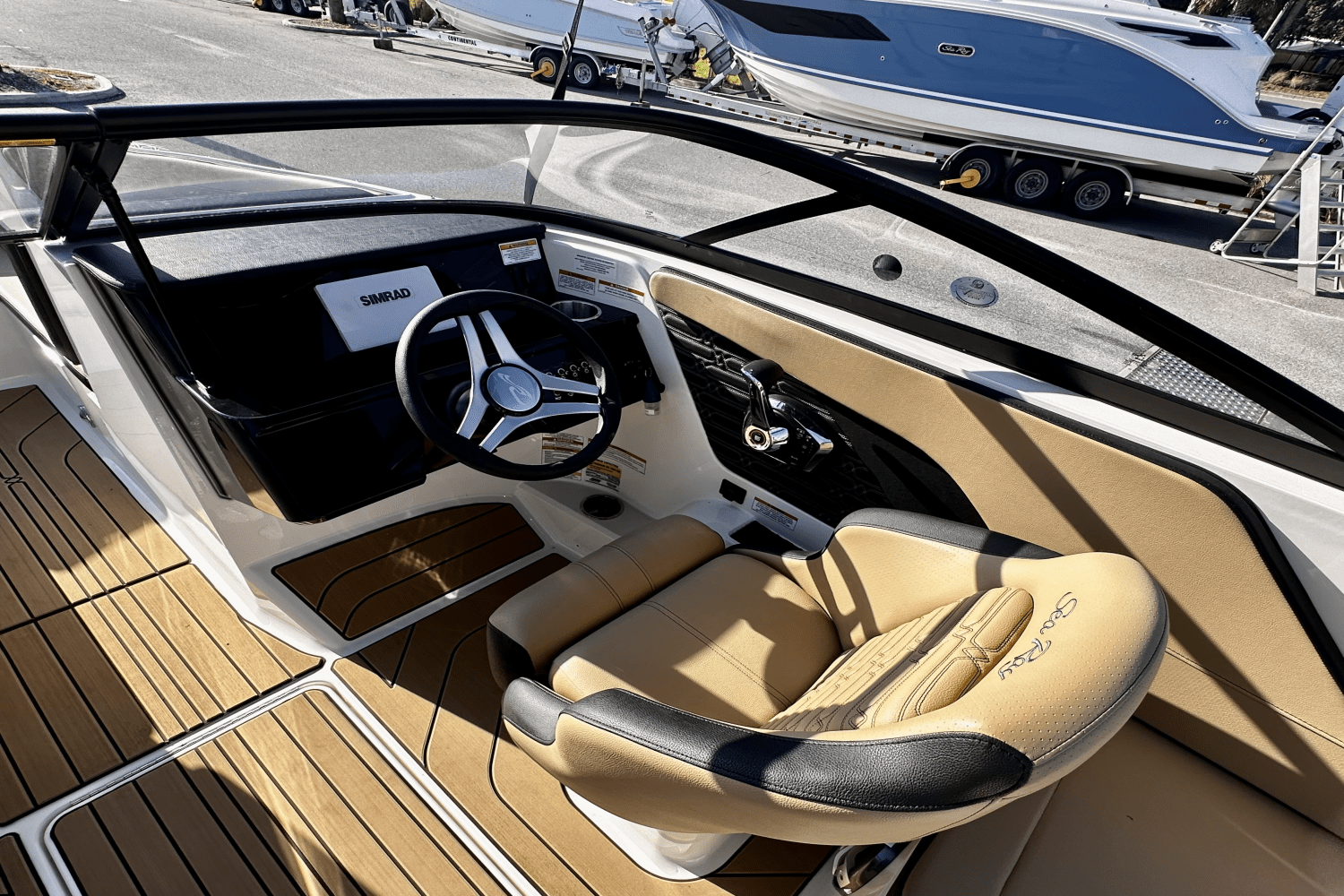2024 Sea Ray 210 SPX Image Thumbnail #9