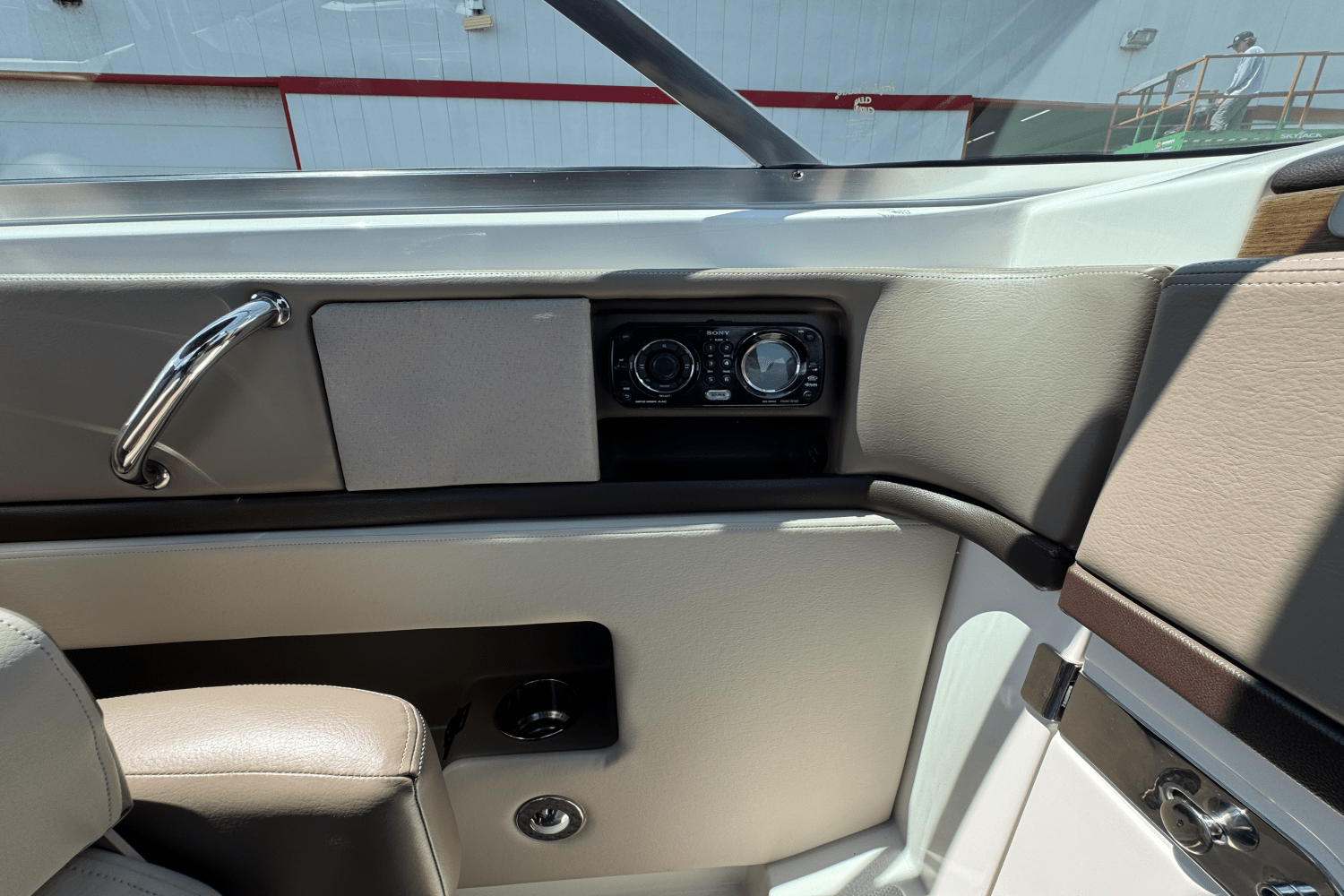 2012 Sea Ray 270 SLX Image Thumbnail #32