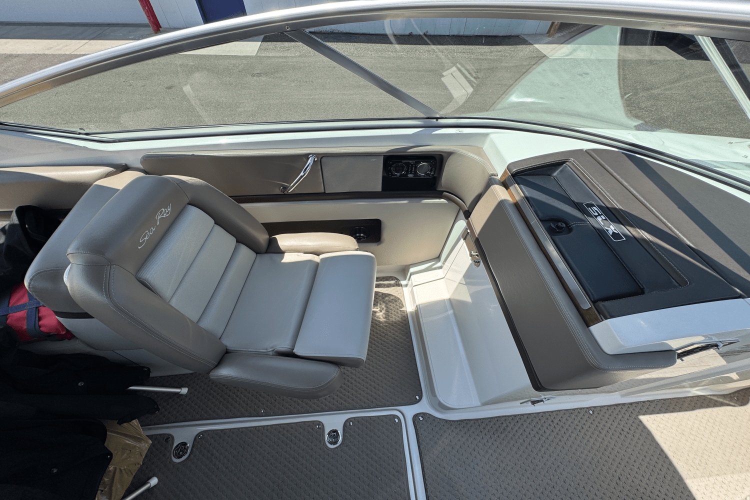2012 Sea Ray 270 SLX Image Thumbnail #30