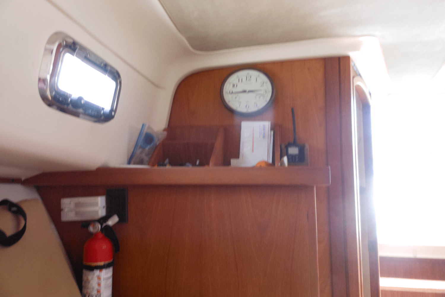 2001 Mainship PILOT 30 Image Thumbnail #29