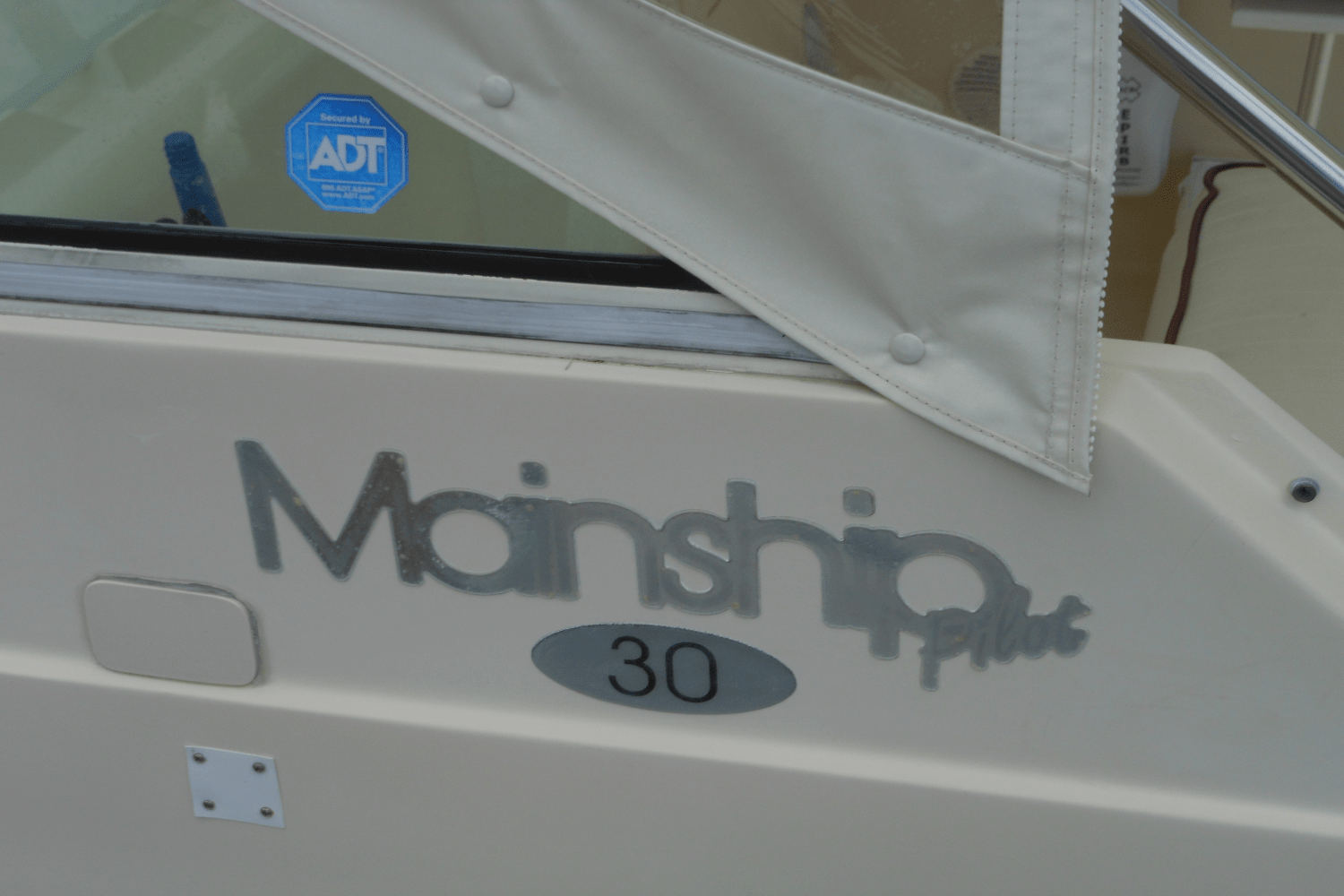 2001 Mainship PILOT 30 Image Thumbnail #44