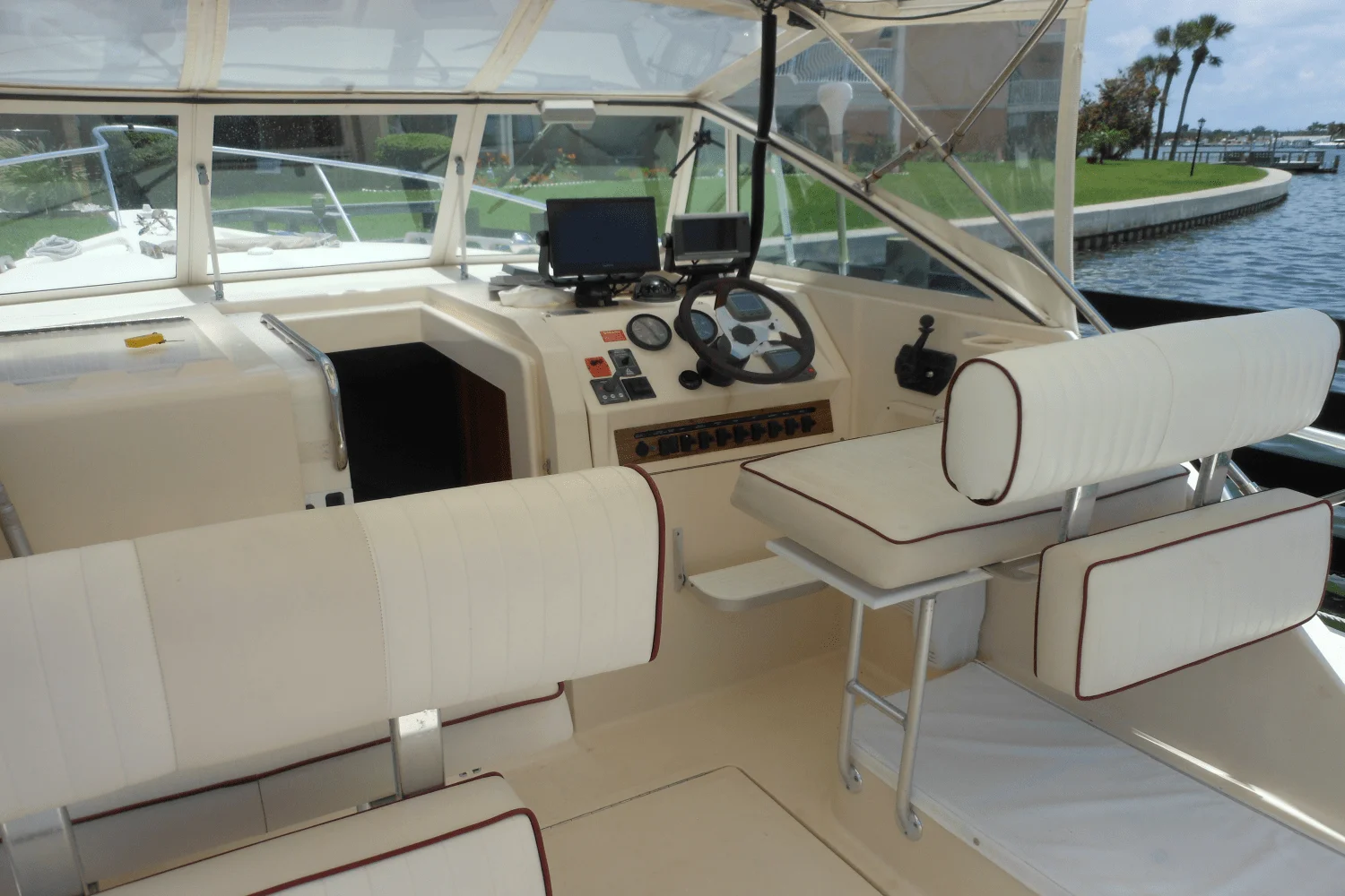 2001 Mainship PILOT 30 Image Thumbnail #54