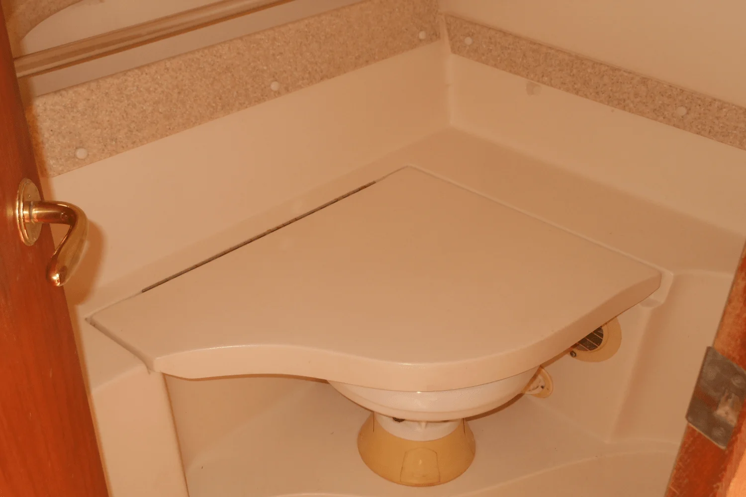 2001 Mainship PILOT 30 Image Thumbnail #35