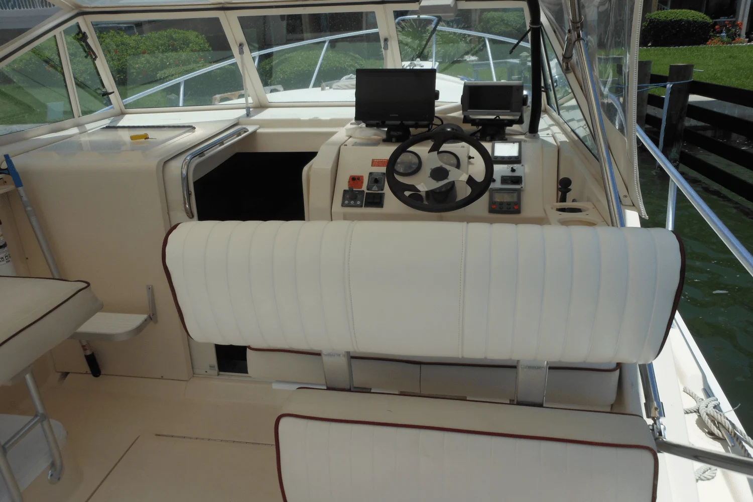 2001 Mainship PILOT 30 Image Thumbnail #53