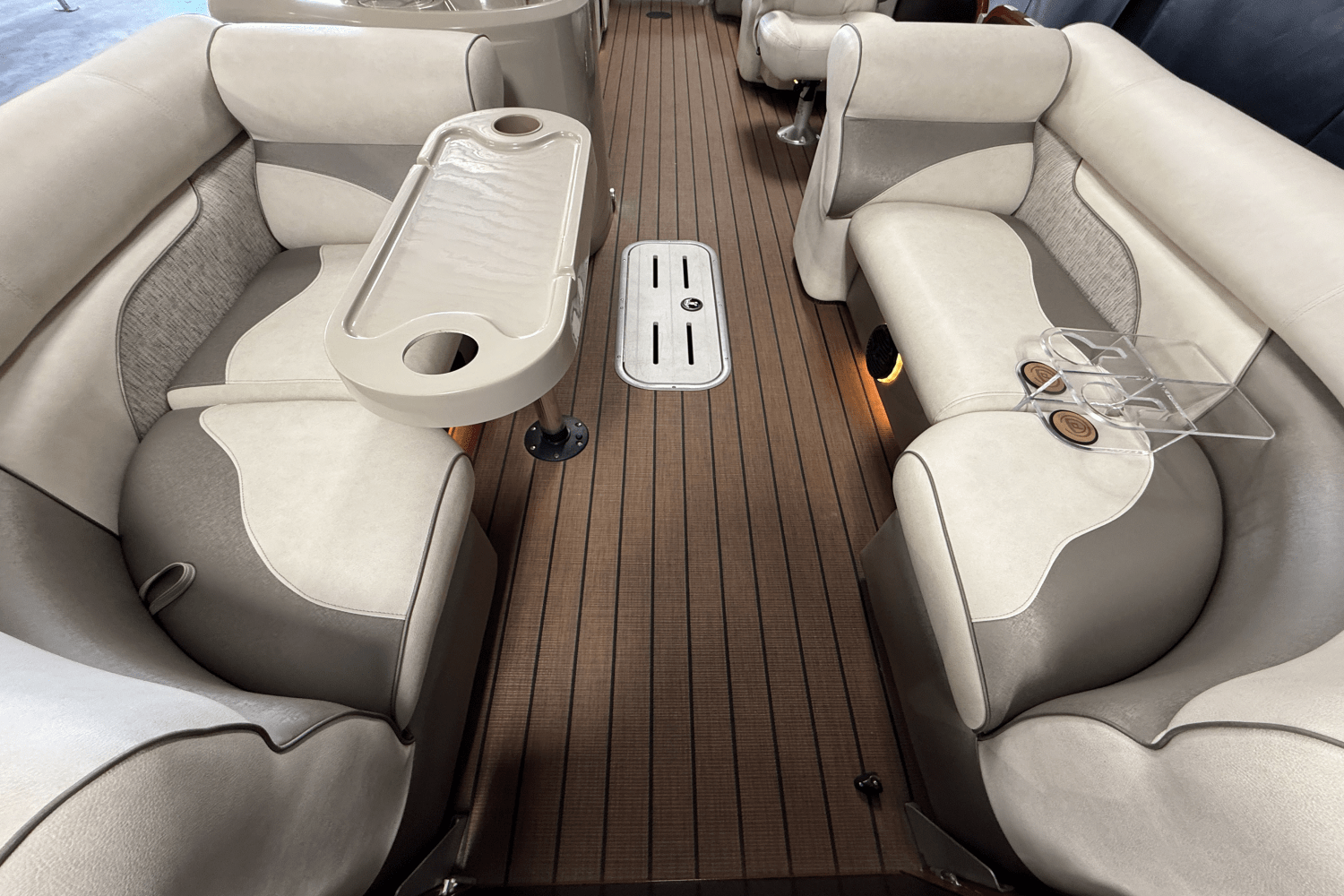 2019 Premier 230SUNSATION Image Thumbnail #18