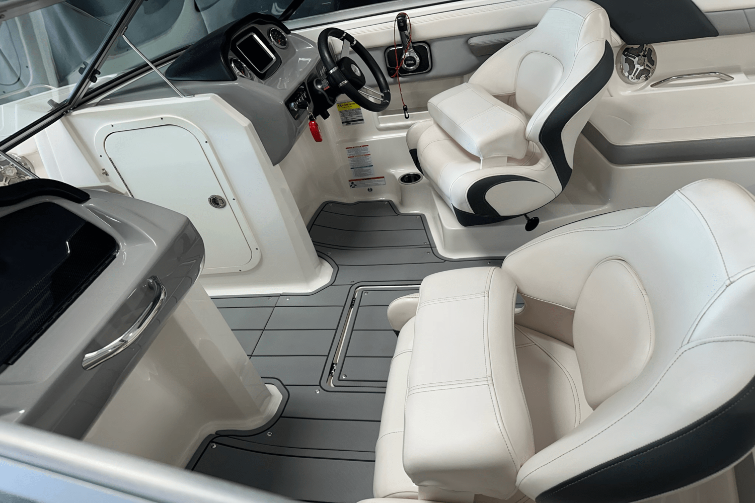 2020 Chaparral 230 SURF Image Thumbnail #3