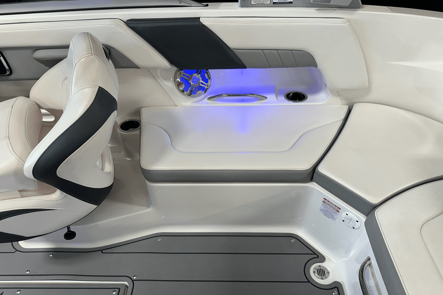 2020 Chaparral 230 SURF Image Thumbnail #29