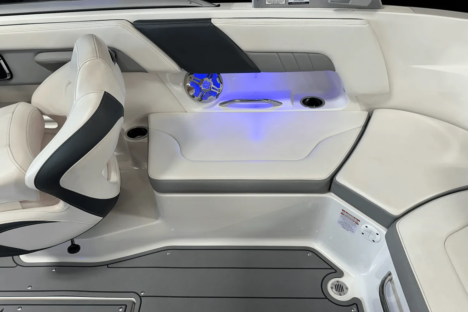 2020 Chaparral 230 SURF Image Thumbnail #29