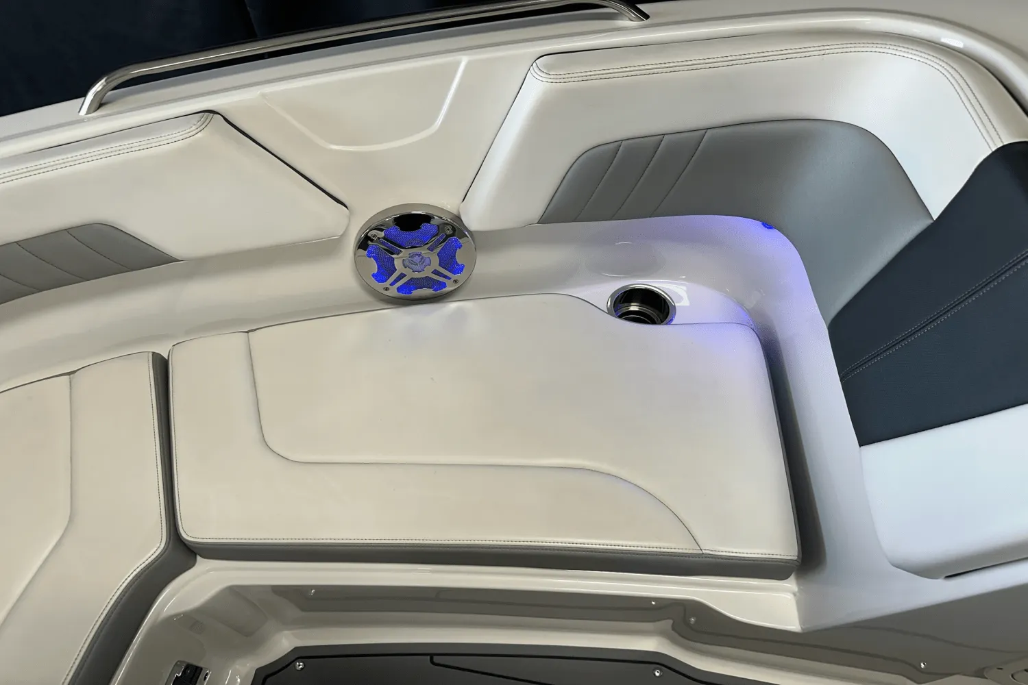 2020 Chaparral 230 SURF Image Thumbnail #76