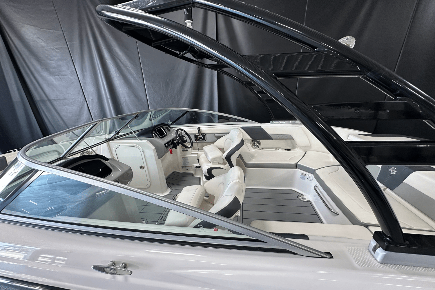 2020 Chaparral 230 SURF Image Thumbnail #6