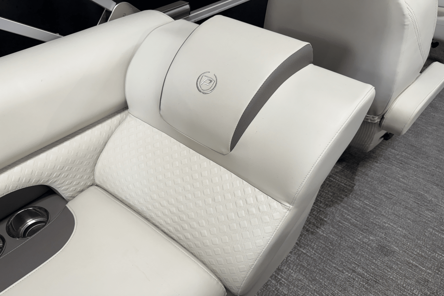 2020 Premier 230 SOLARIS Image Thumbnail #30