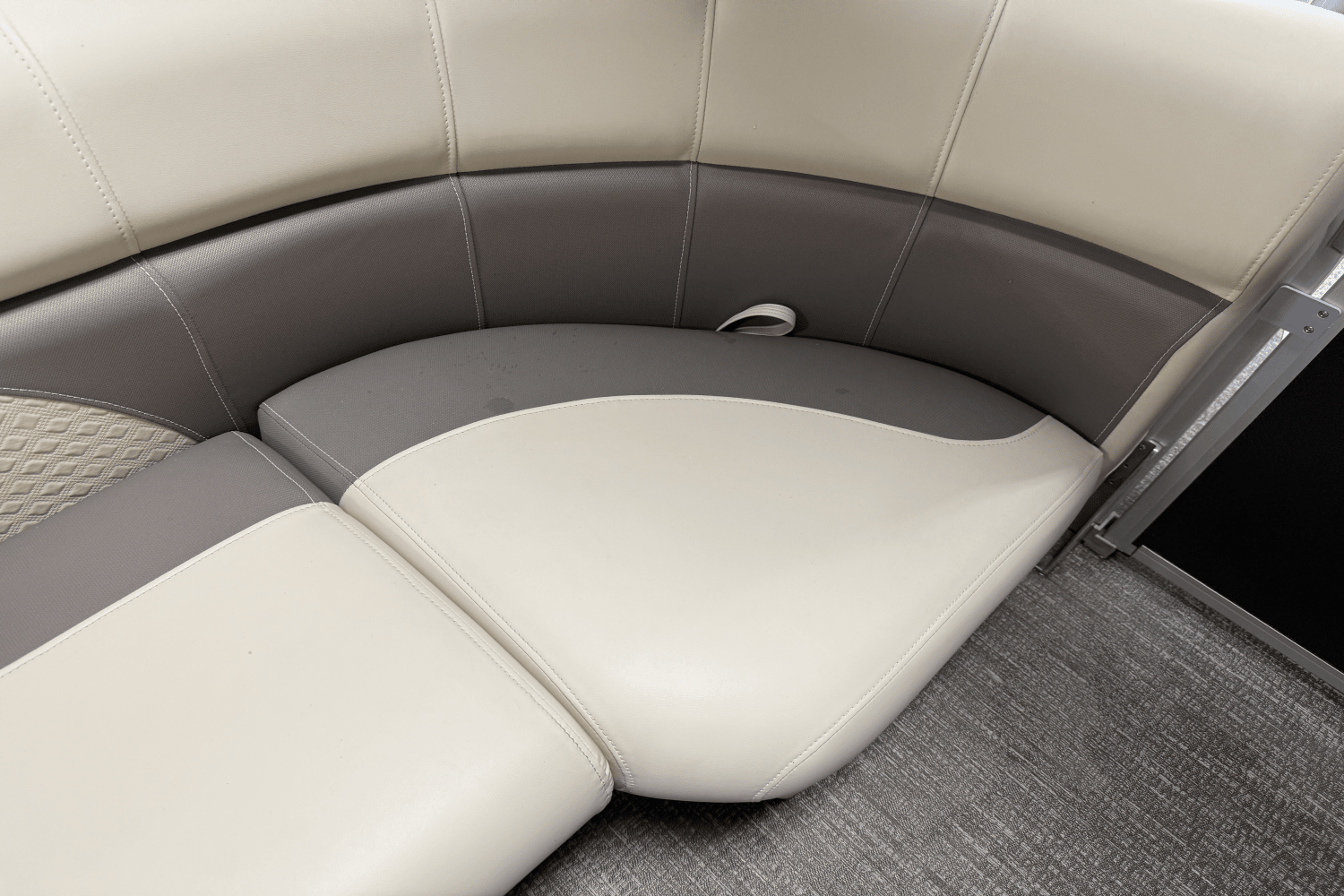 2020 Premier 230 SOLARIS Image Thumbnail #38
