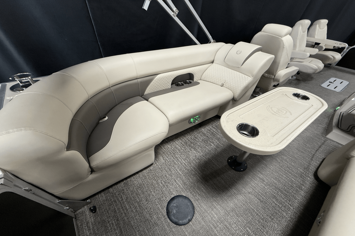 2020 Premier 230 SOLARIS Image Thumbnail #22