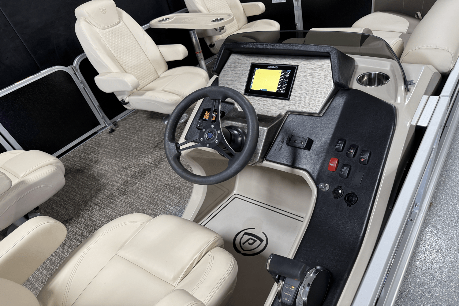 2020 Premier 230 SOLARIS Image Thumbnail #8