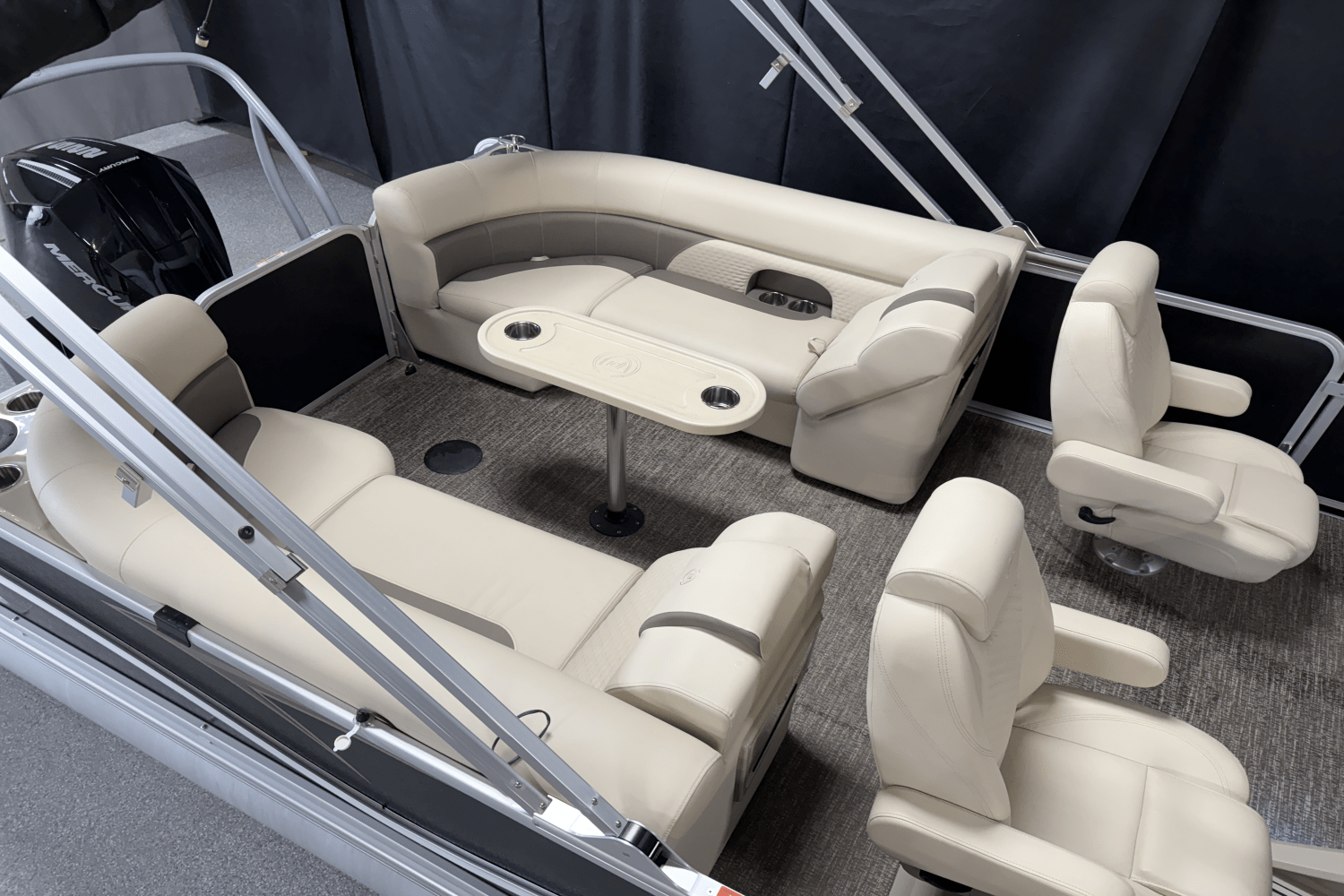 2020 Premier 230 SOLARIS Image Thumbnail #6