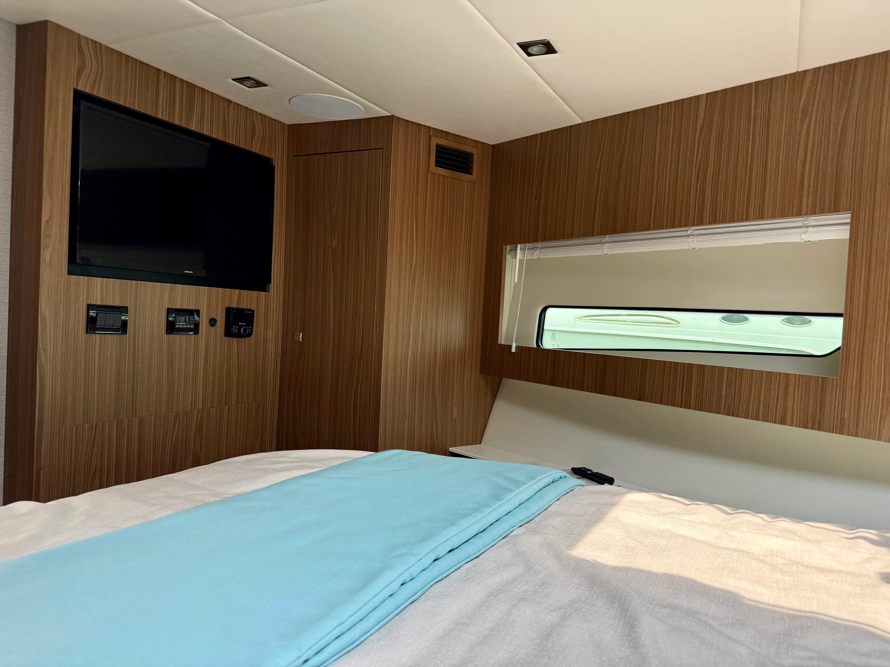 2026 Cruisers Yachts 46 Cantius Image Thumbnail #43