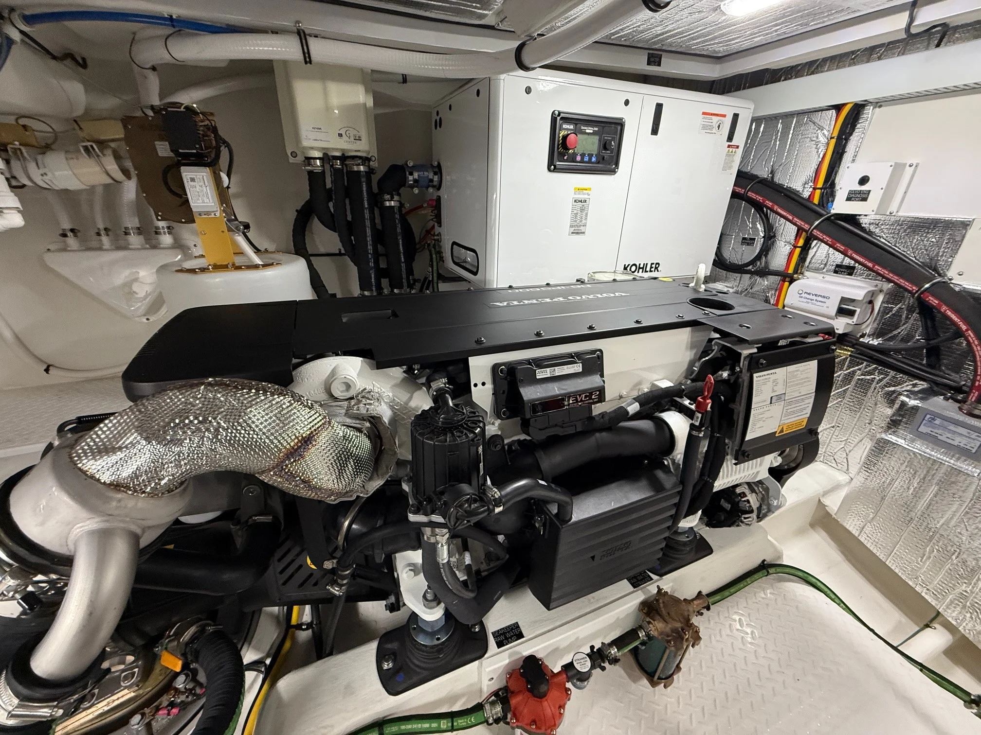 2026 Cruisers Yachts 46 Cantius Image Thumbnail #13