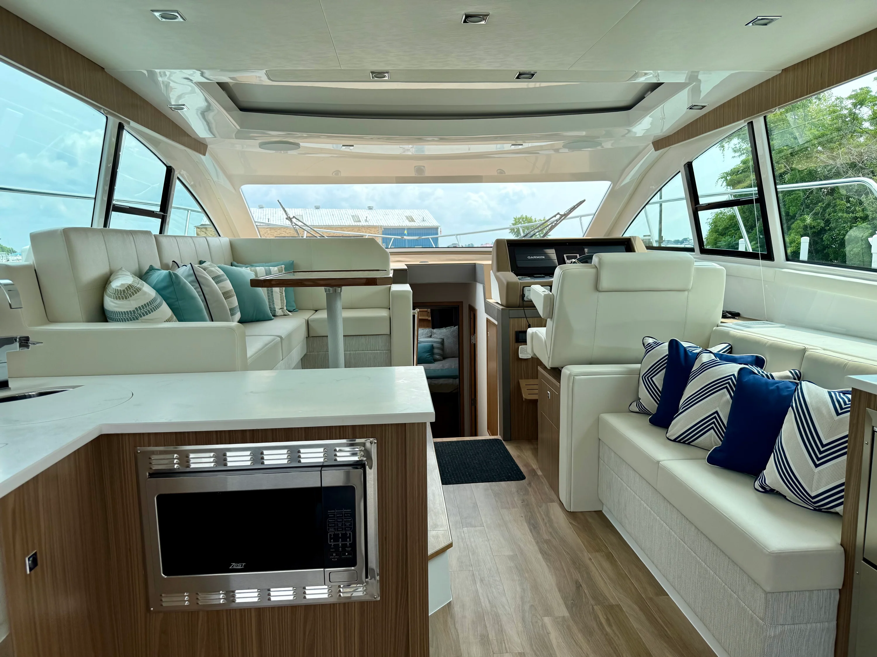 2026 Cruisers Yachts 46 Cantius Image Thumbnail #14