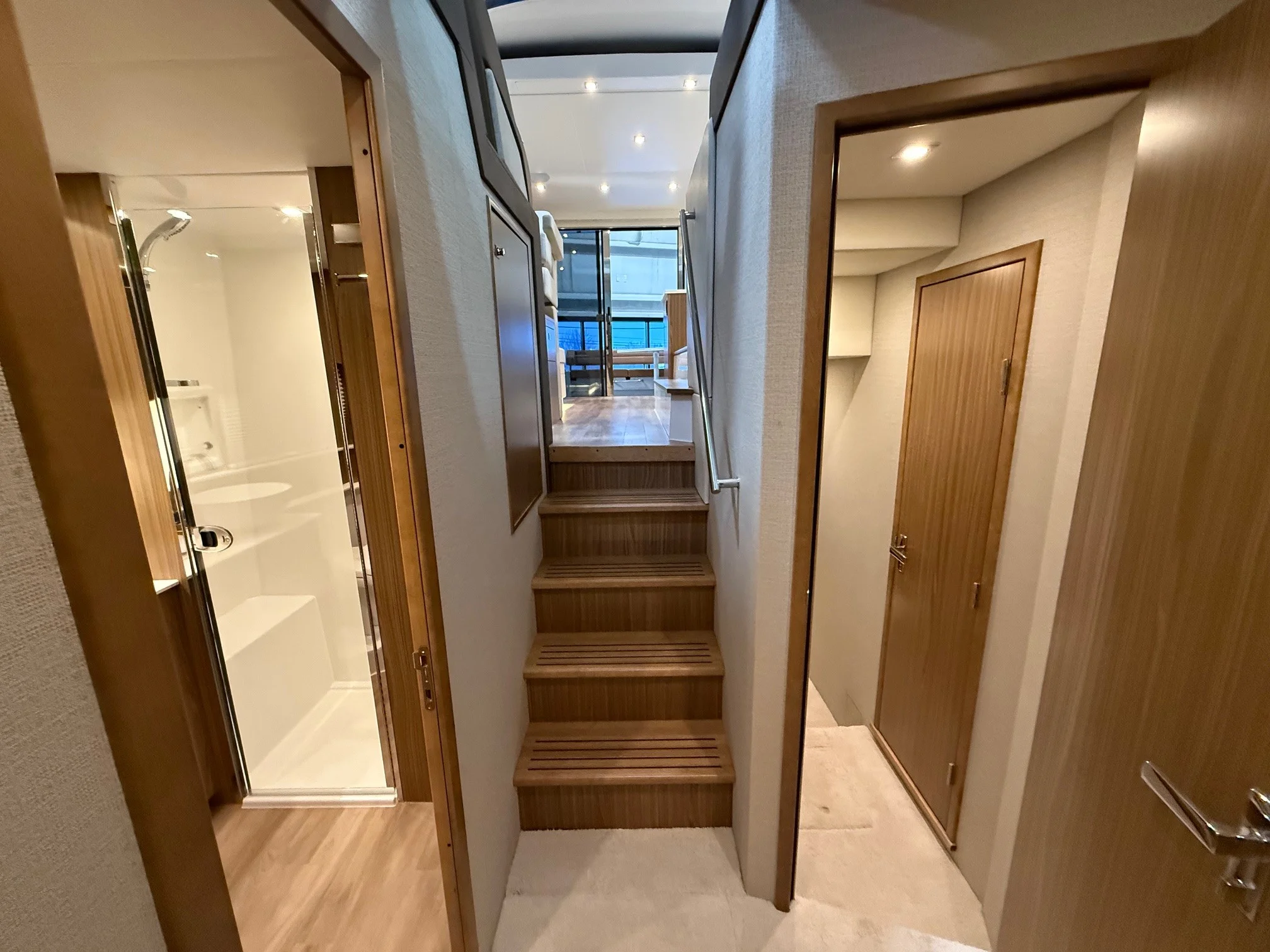 2026 Cruisers Yachts 46 Cantius Image Thumbnail #25