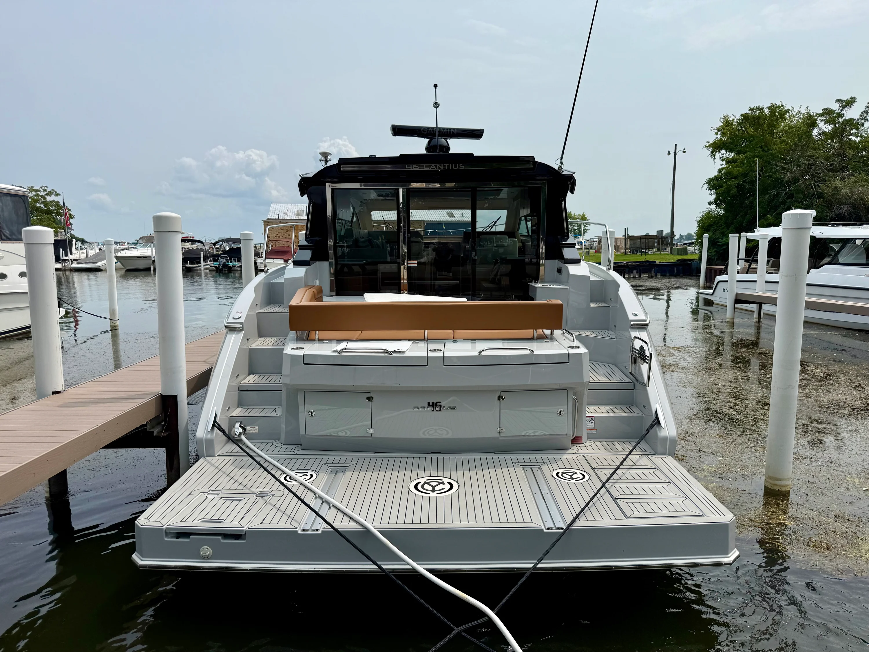2026 Cruisers Yachts 46 Cantius Image Thumbnail #3