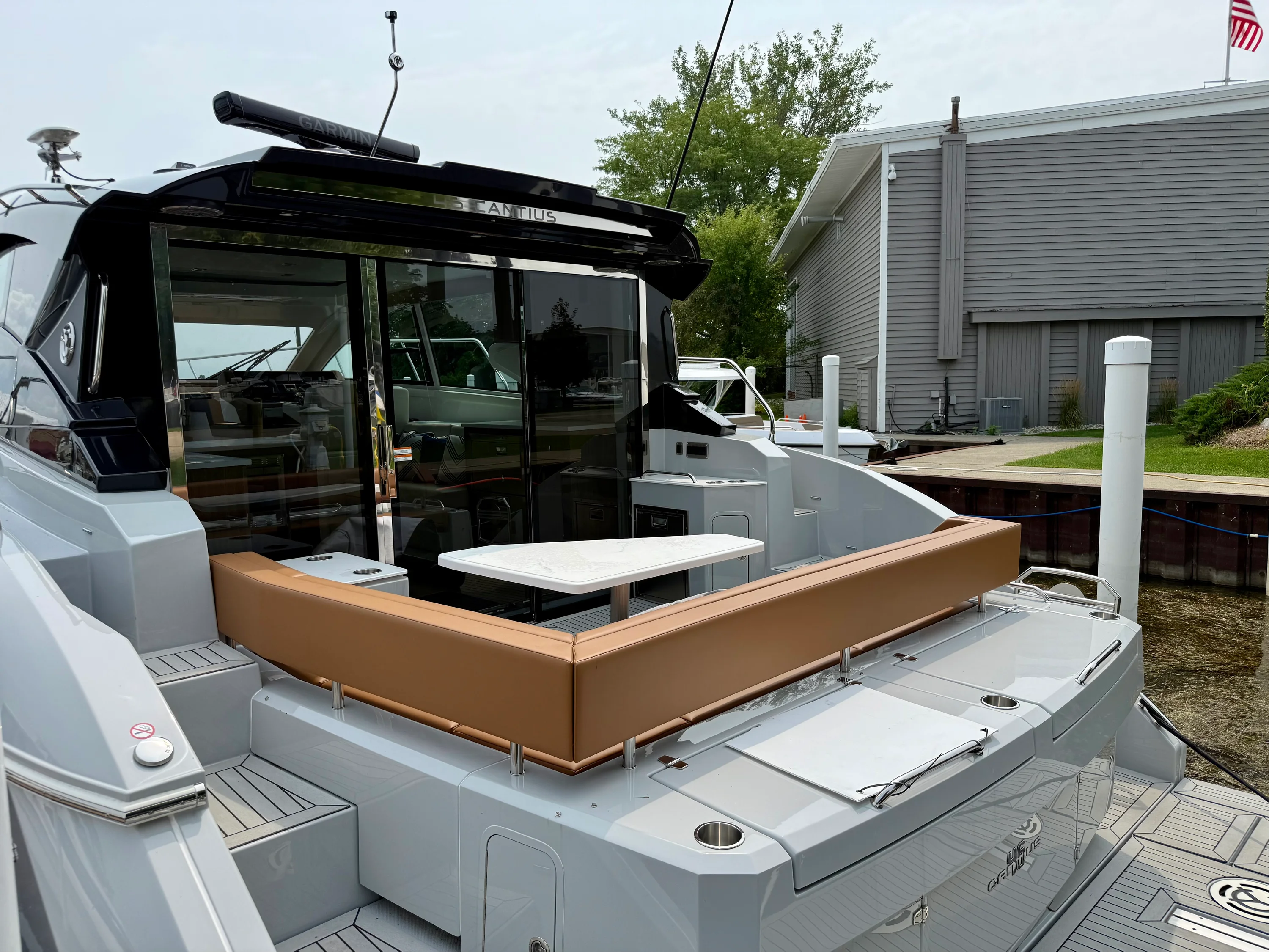 2026 Cruisers Yachts 46 Cantius Image Thumbnail #9