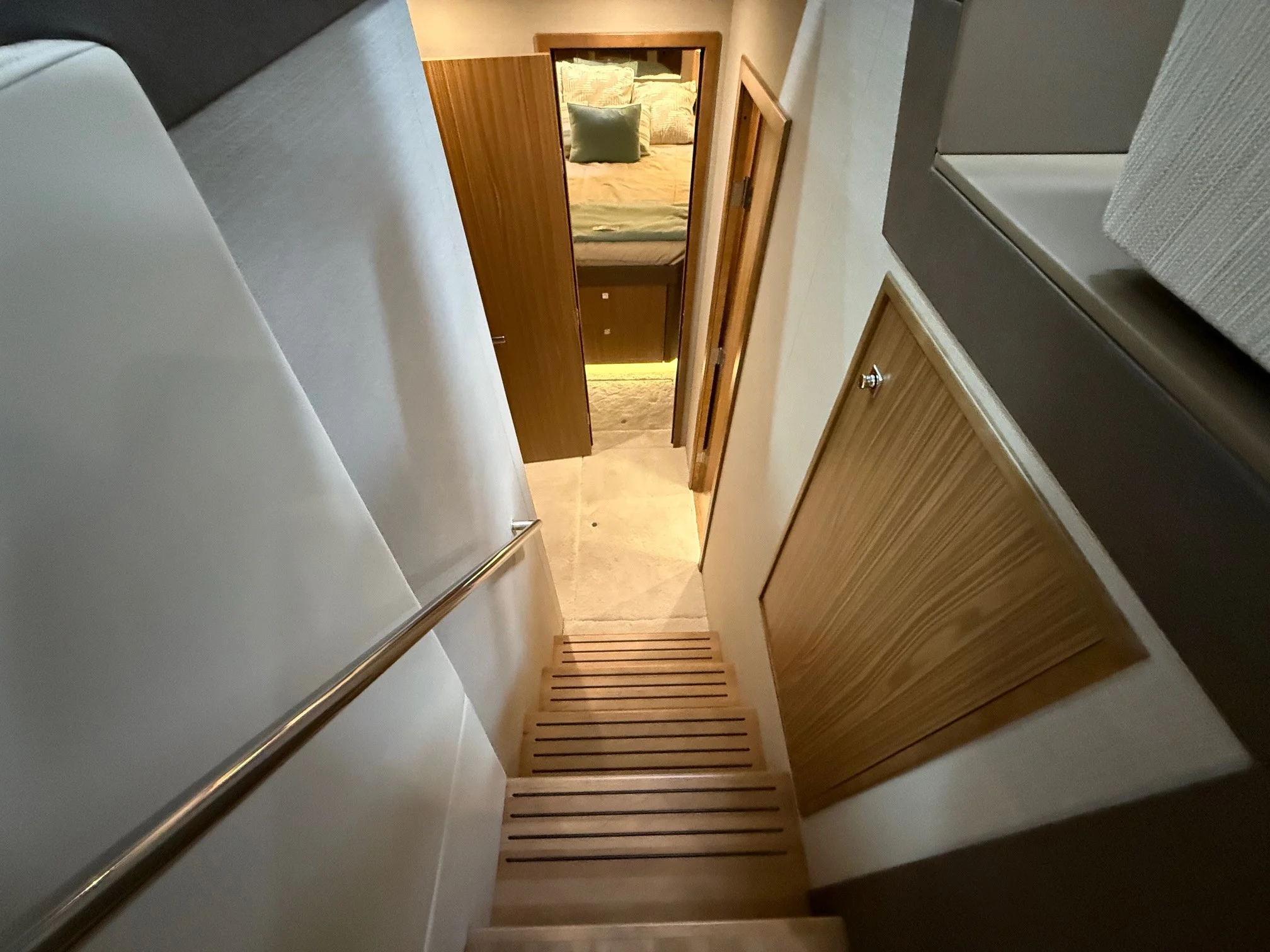 2026 Cruisers Yachts 46 Cantius Image Thumbnail #39