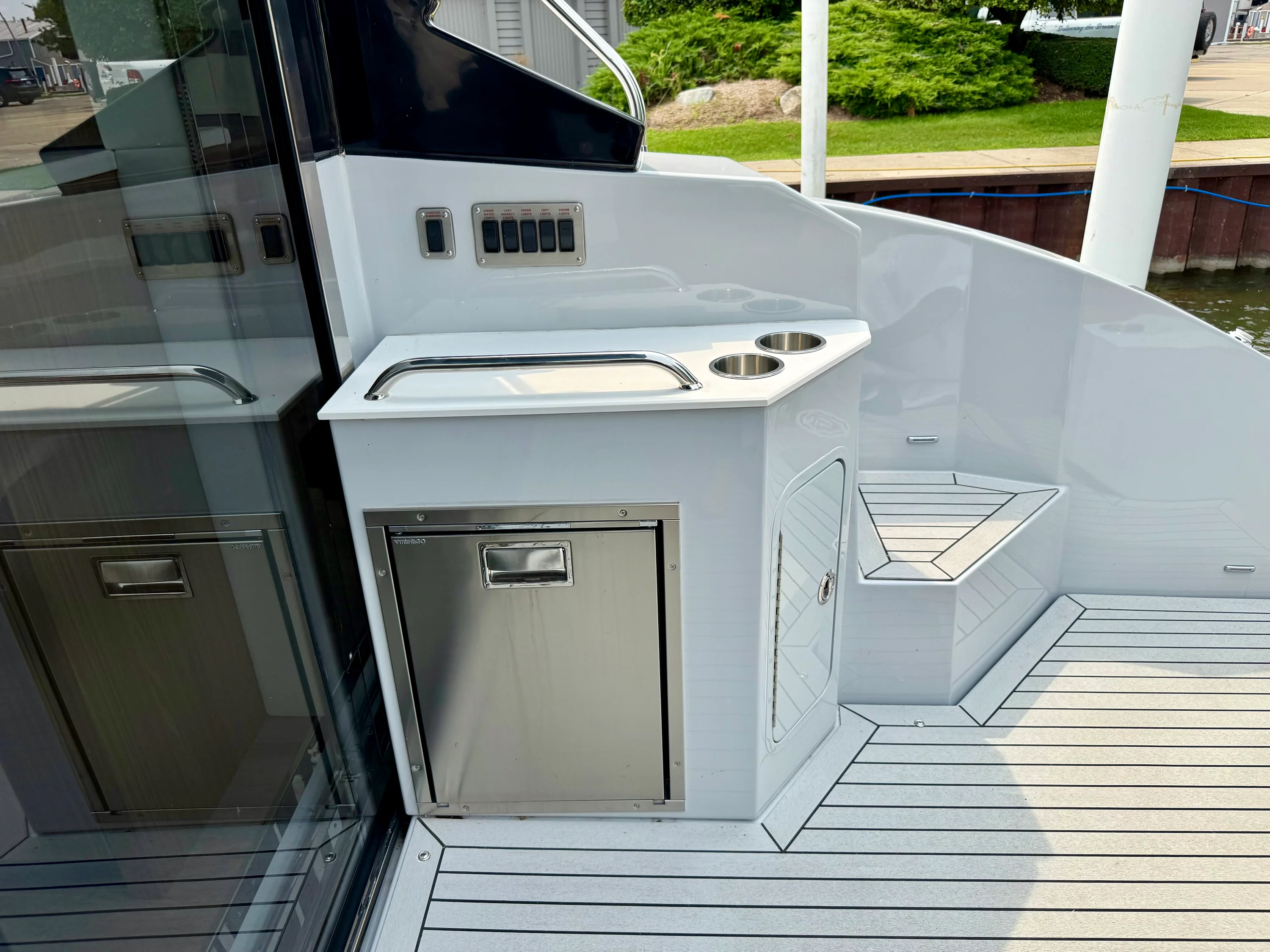2026 Cruisers Yachts 46 Cantius Image Thumbnail #12