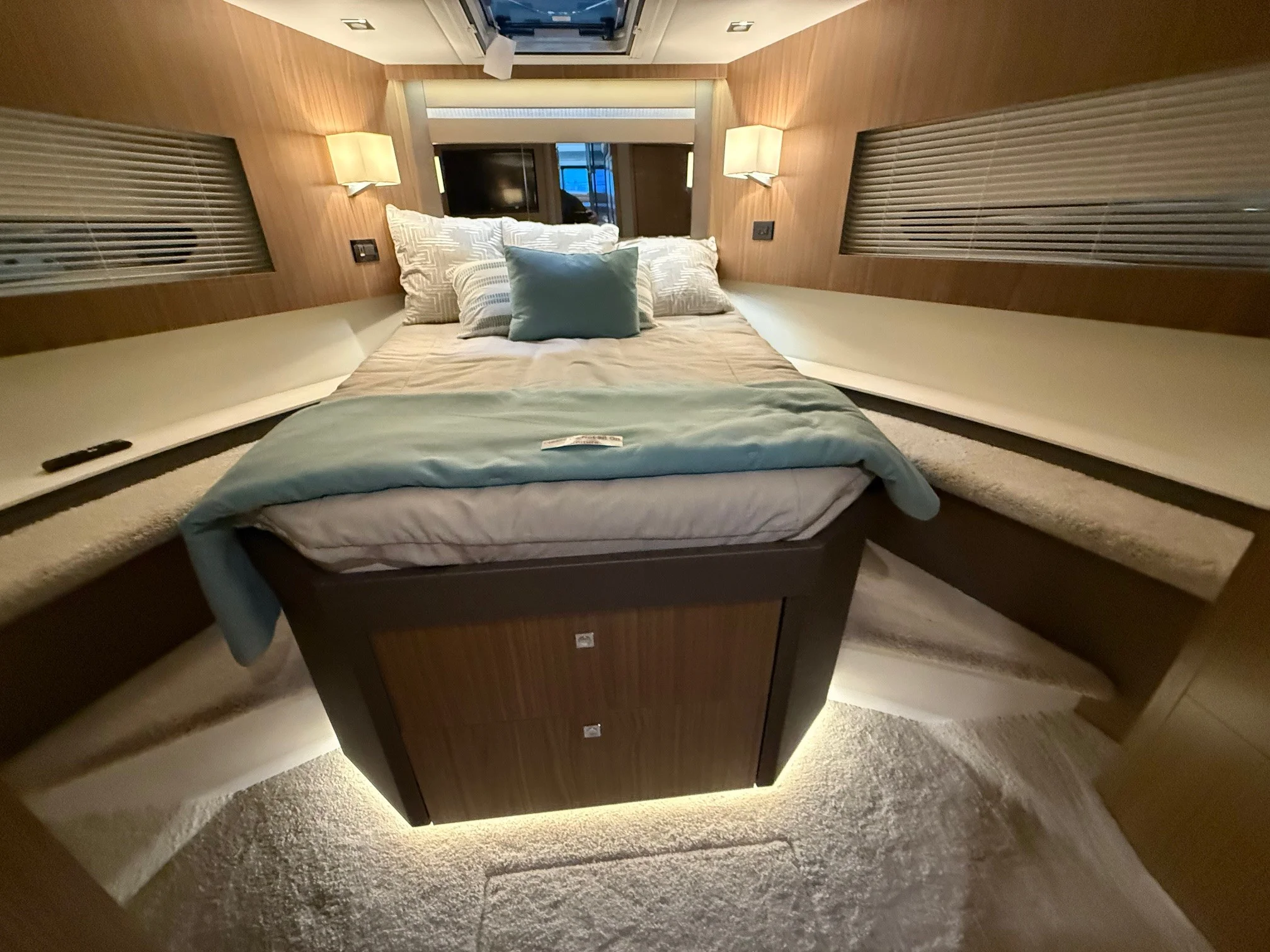 2026 Cruisers Yachts 46 Cantius Image Thumbnail #38