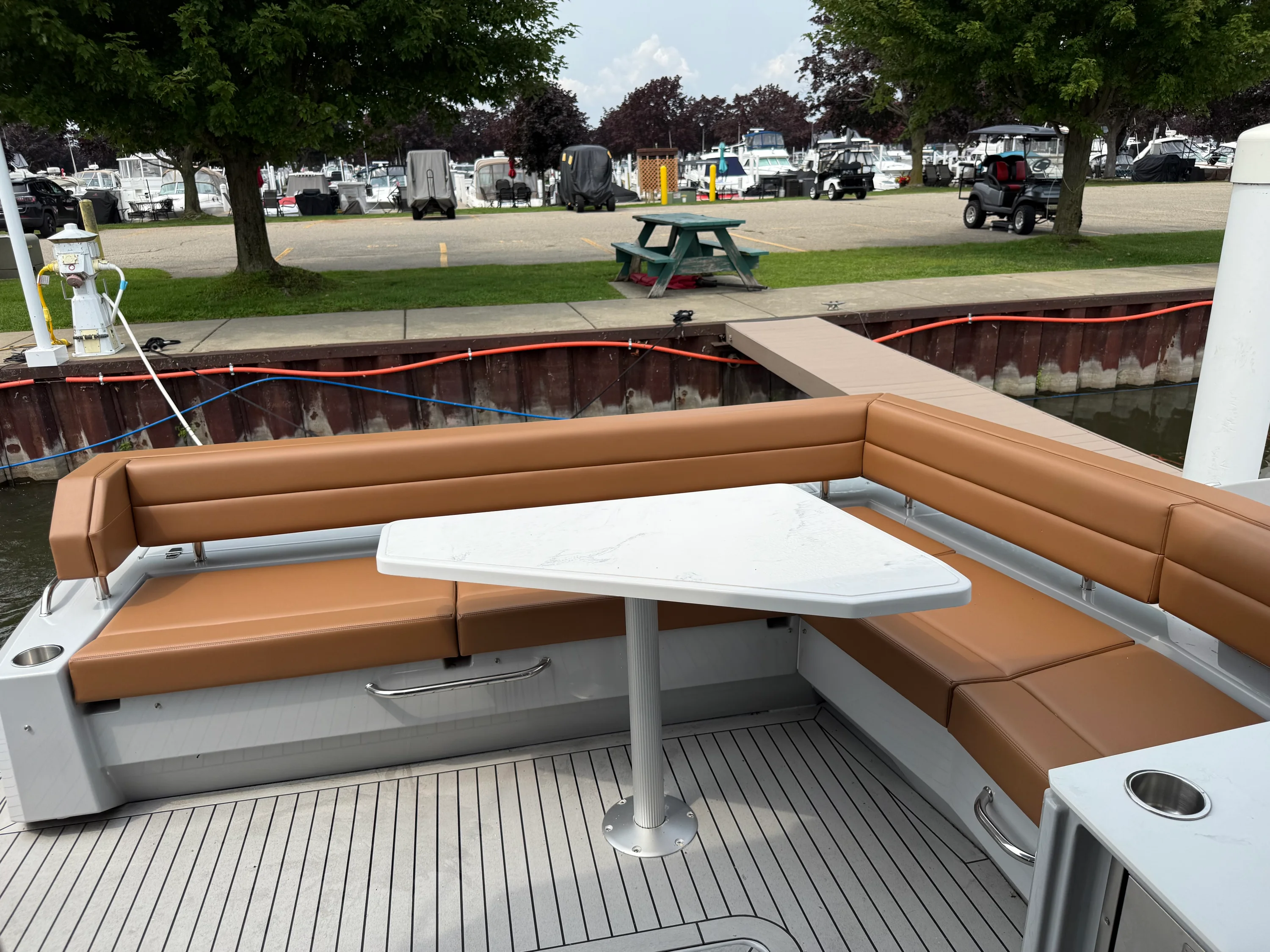 2026 Cruisers Yachts 46 Cantius Image Thumbnail #13