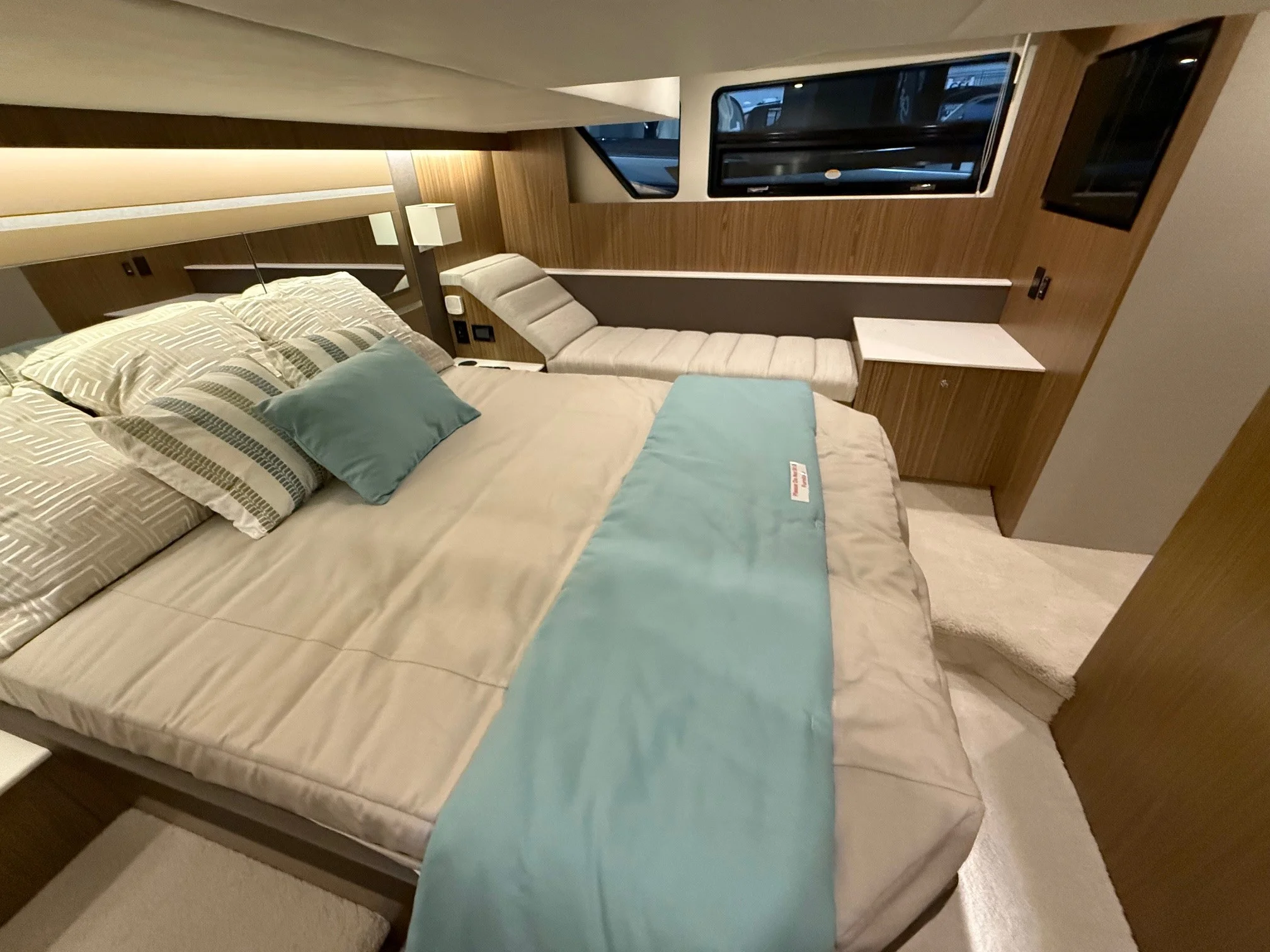 2026 Cruisers Yachts 46 Cantius Image Thumbnail #34