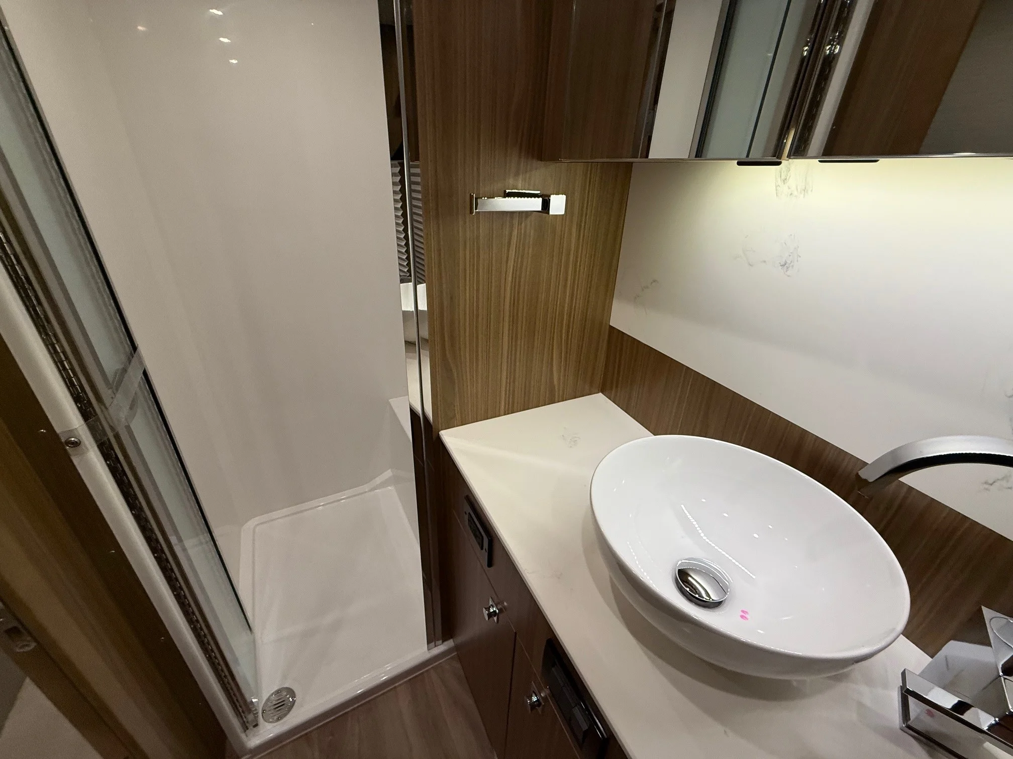 2026 Cruisers Yachts 46 Cantius Image Thumbnail #27