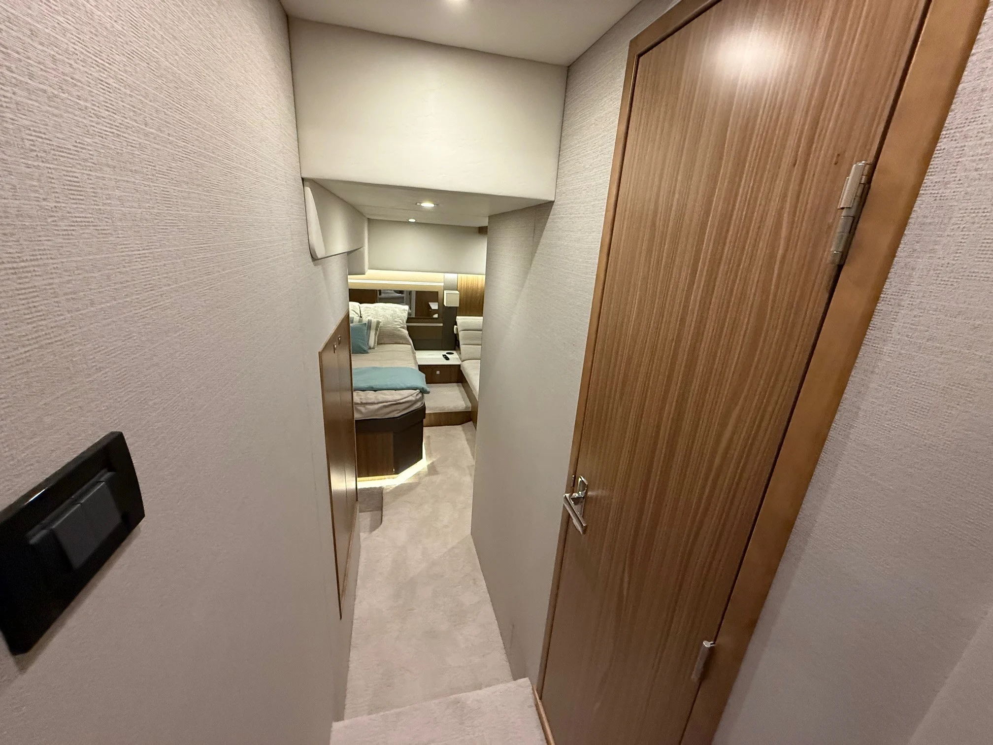 2026 Cruisers Yachts 46 Cantius Image Thumbnail #36