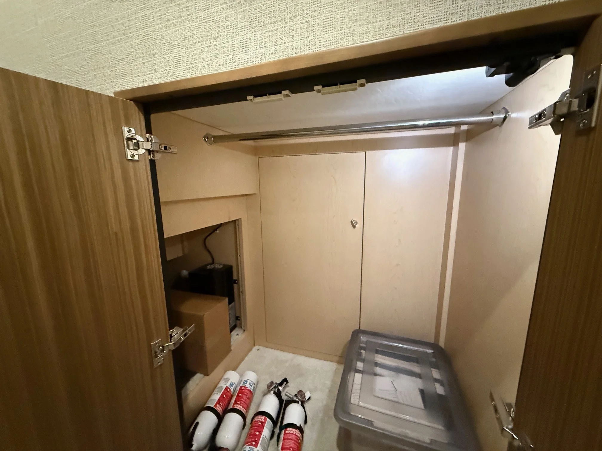 2026 Cruisers Yachts 46 Cantius Image Thumbnail #29