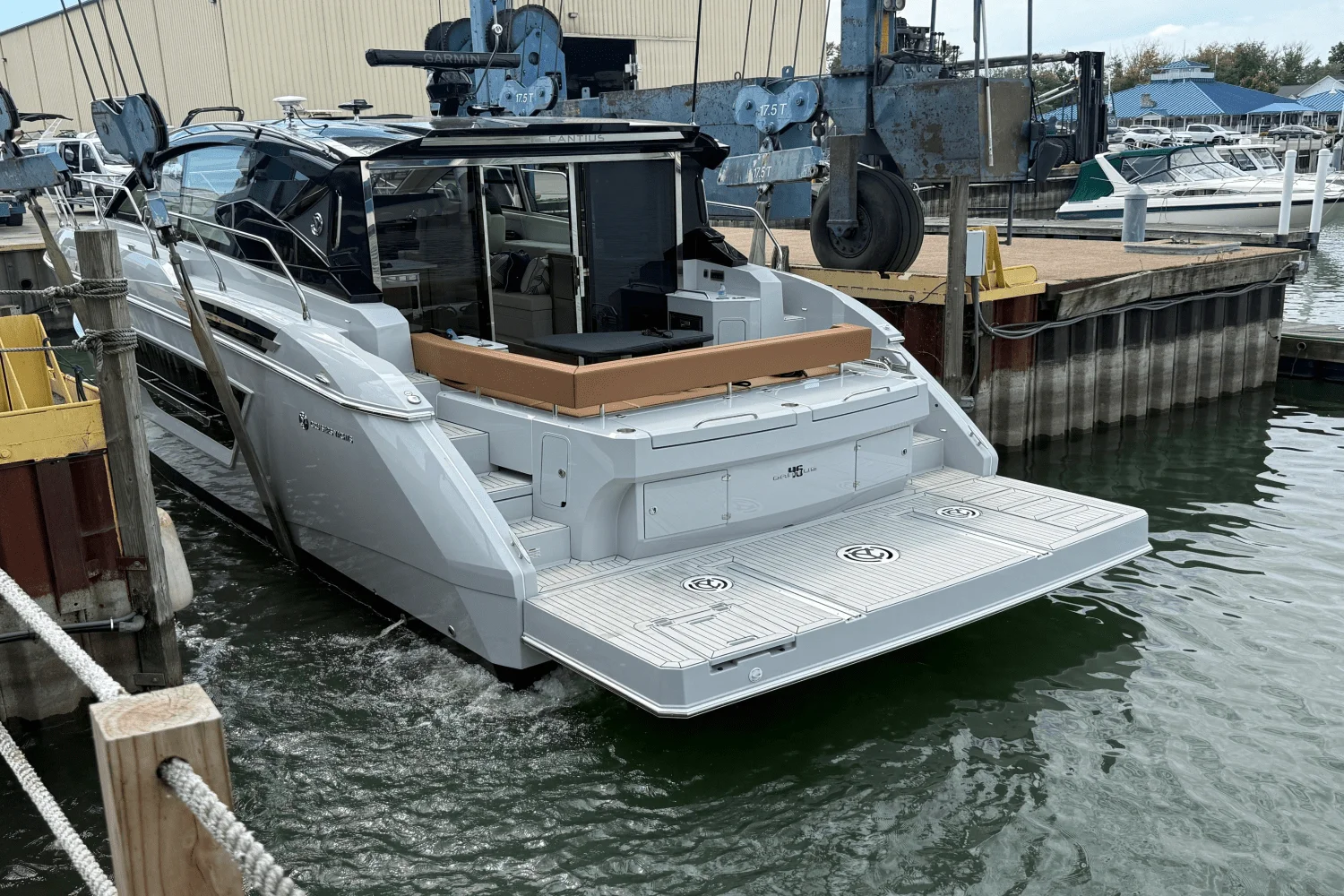 2026 Cruisers Yachts 46 Cantius Image Thumbnail #5