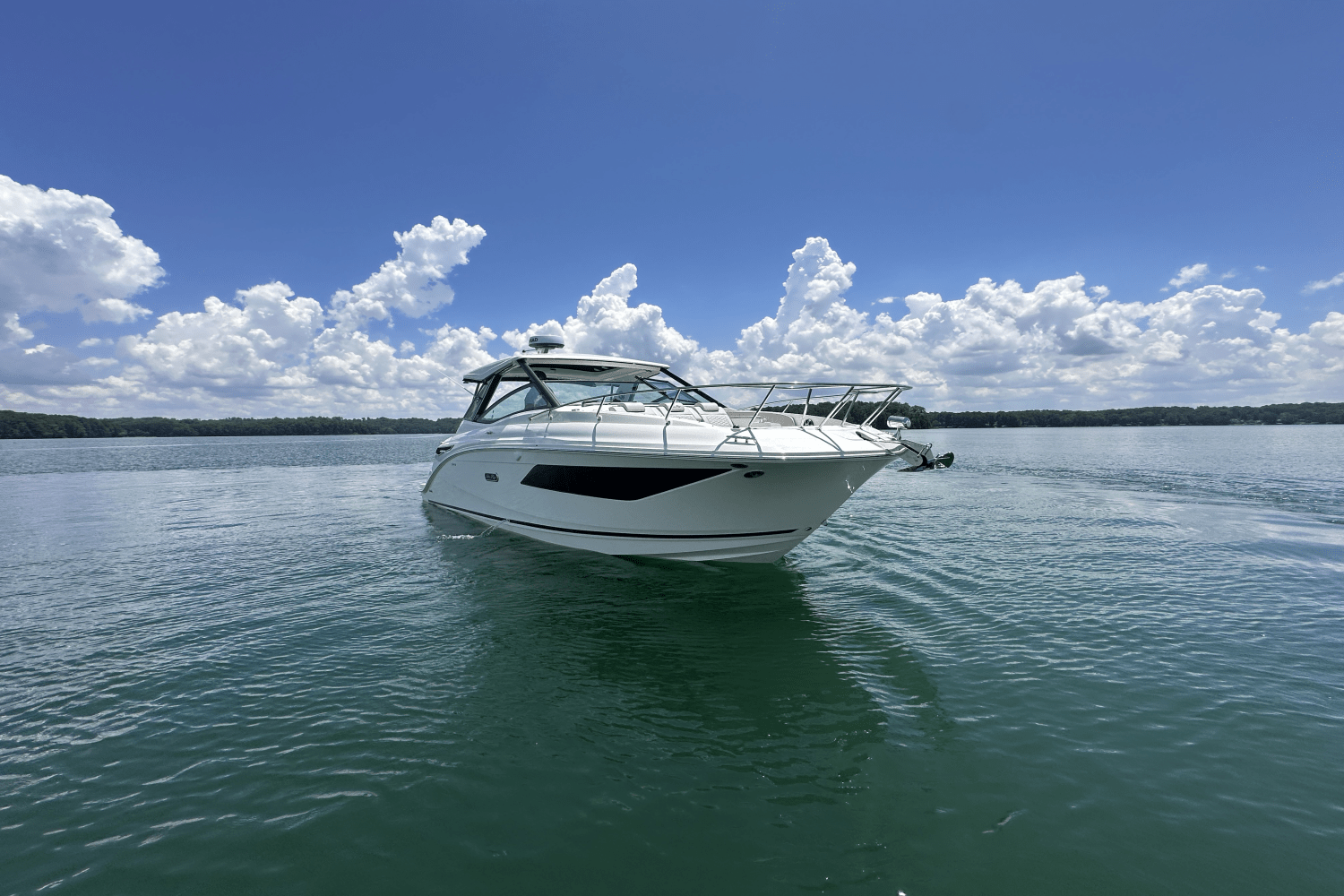2025 Sea Ray Sundancer 320 Image Thumbnail #5