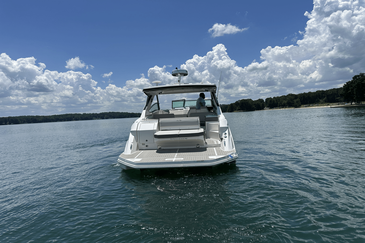 2025 Sea Ray Sundancer 320 Image Thumbnail #10