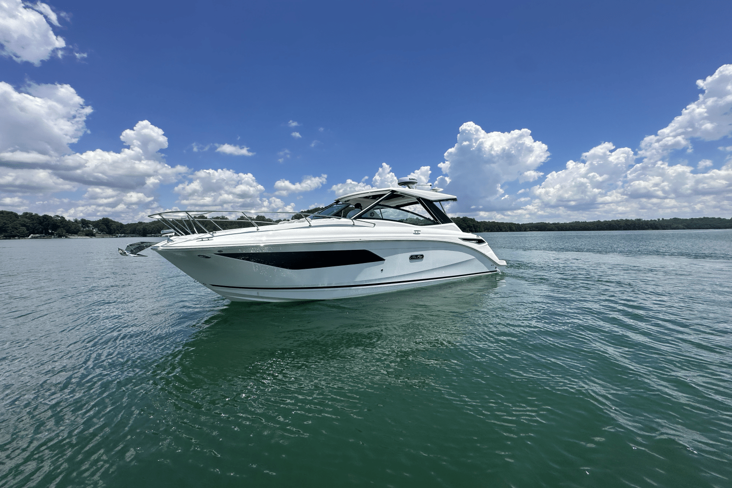 2025 Sea Ray Sundancer 320 Image Thumbnail #2