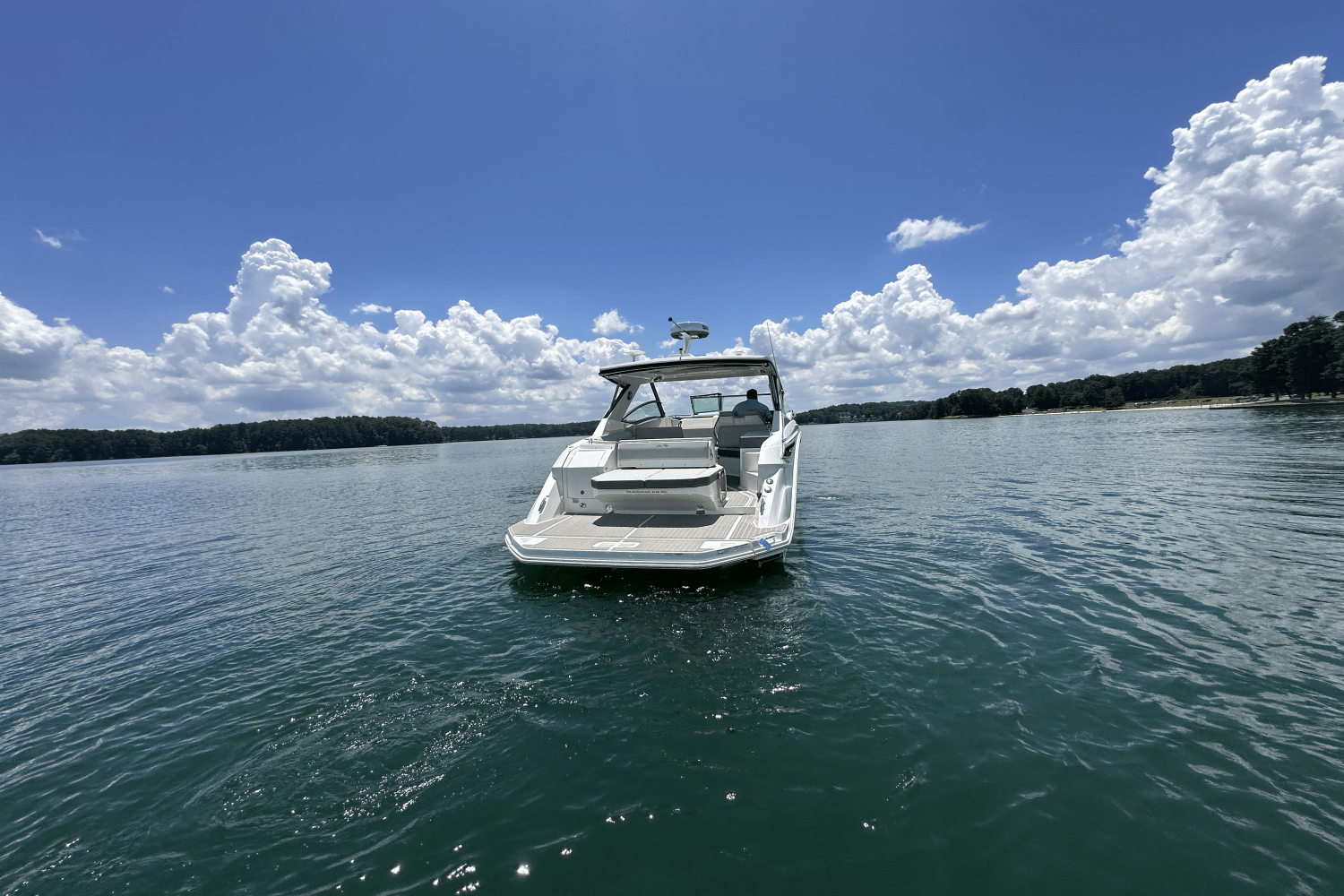 2025 Sea Ray Sundancer 320 Image Thumbnail #9