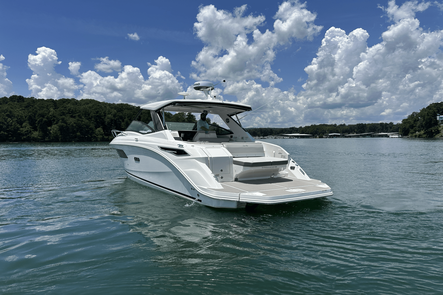 2025 Sea Ray Sundancer 320 Image Thumbnail #11