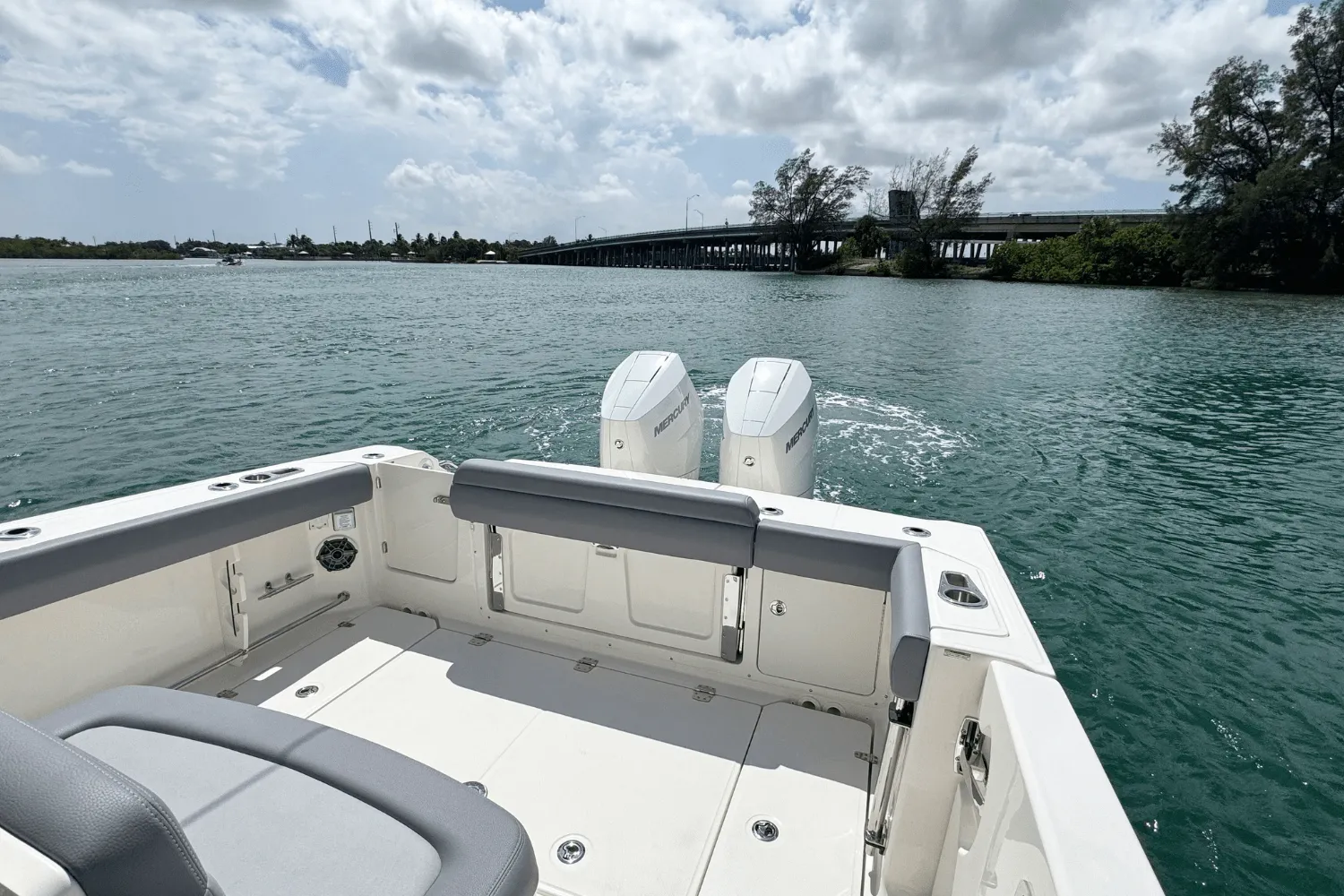 2026 Boston Whaler 330 Outrage Image Thumbnail #8