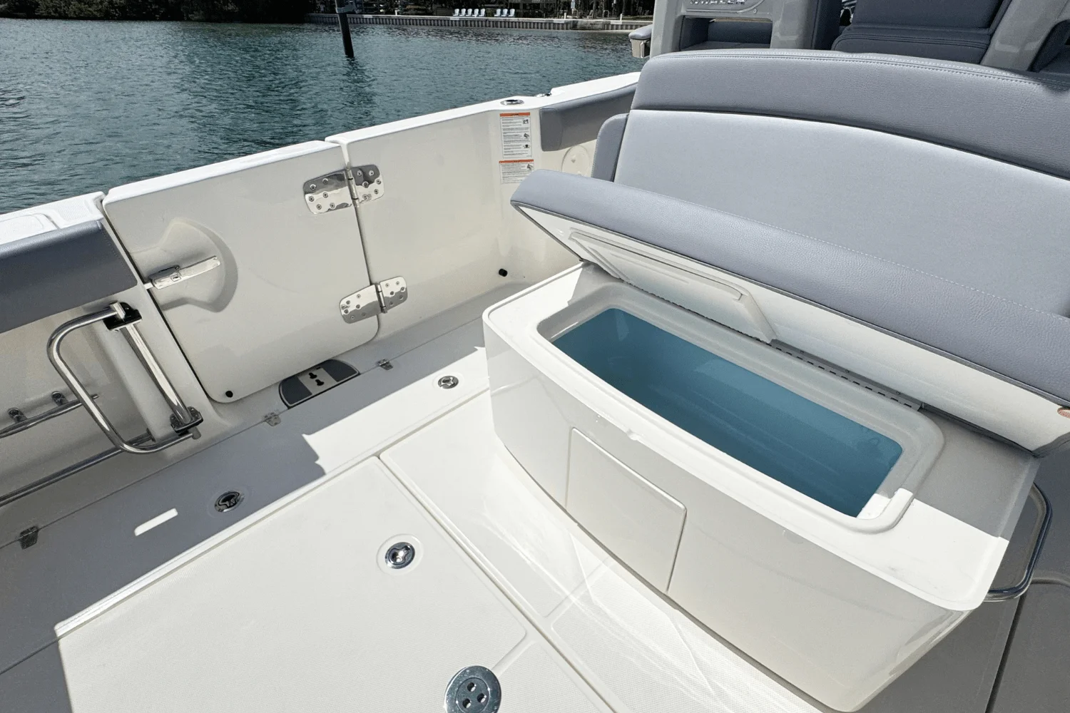 2026 Boston Whaler 330 Outrage Image Thumbnail #16