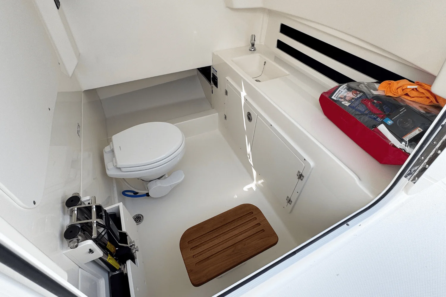 2026 Boston Whaler 330 Outrage Image Thumbnail #31