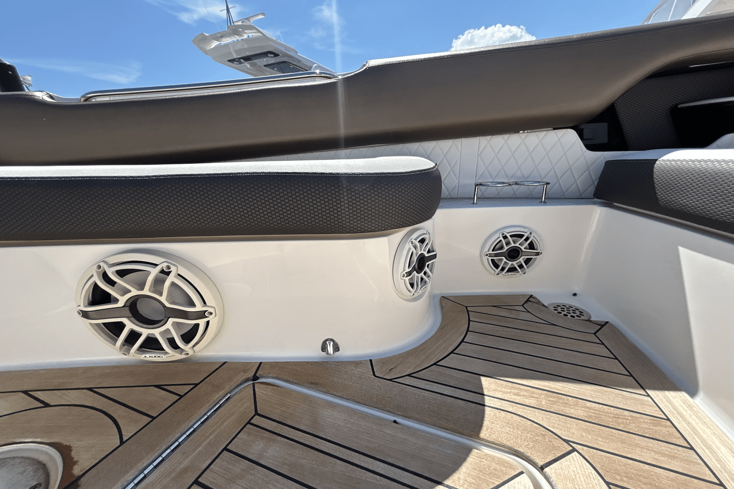 2019 Sea Ray SLX 400 Image Thumbnail #29
